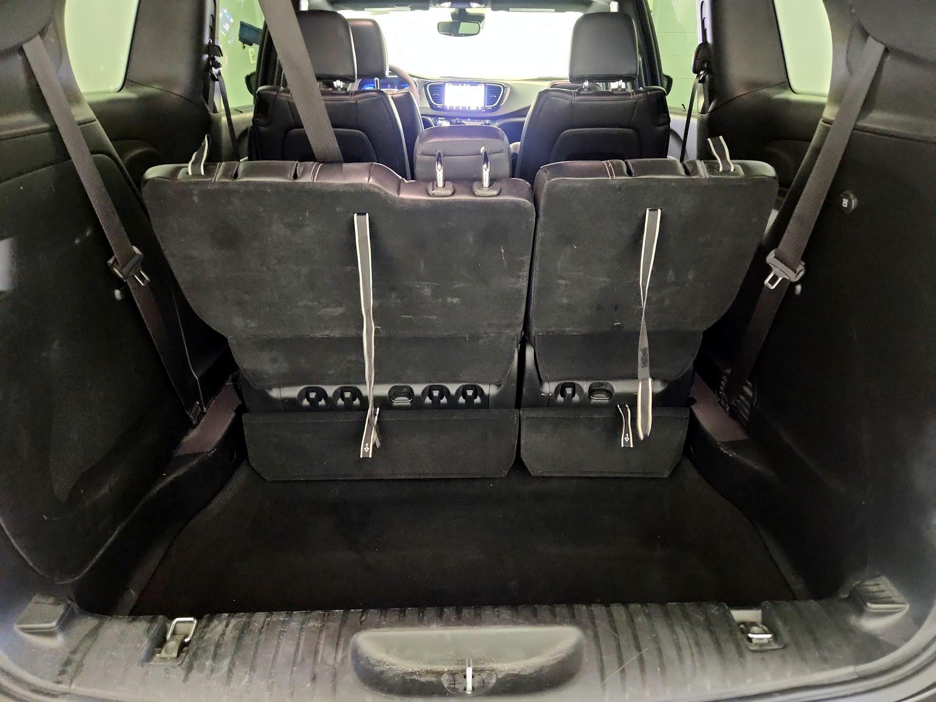 Thumbnail: 2025 Chrysler Pacifica - 19