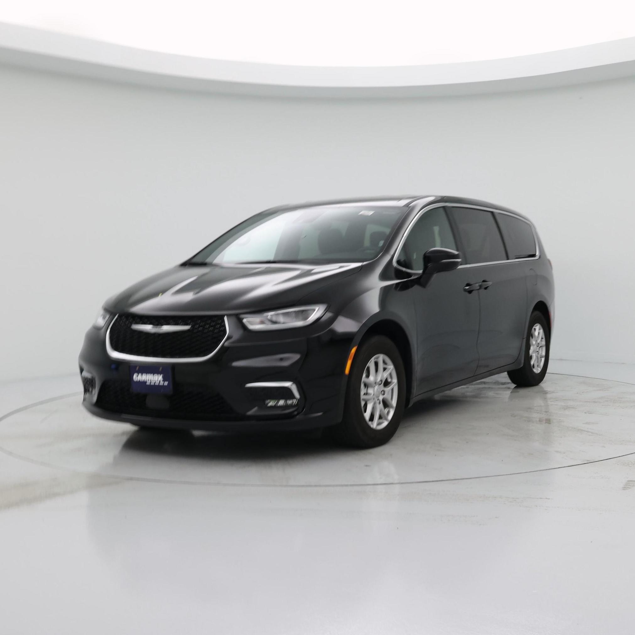 Thumbnail: 2025 Chrysler Pacifica - 4