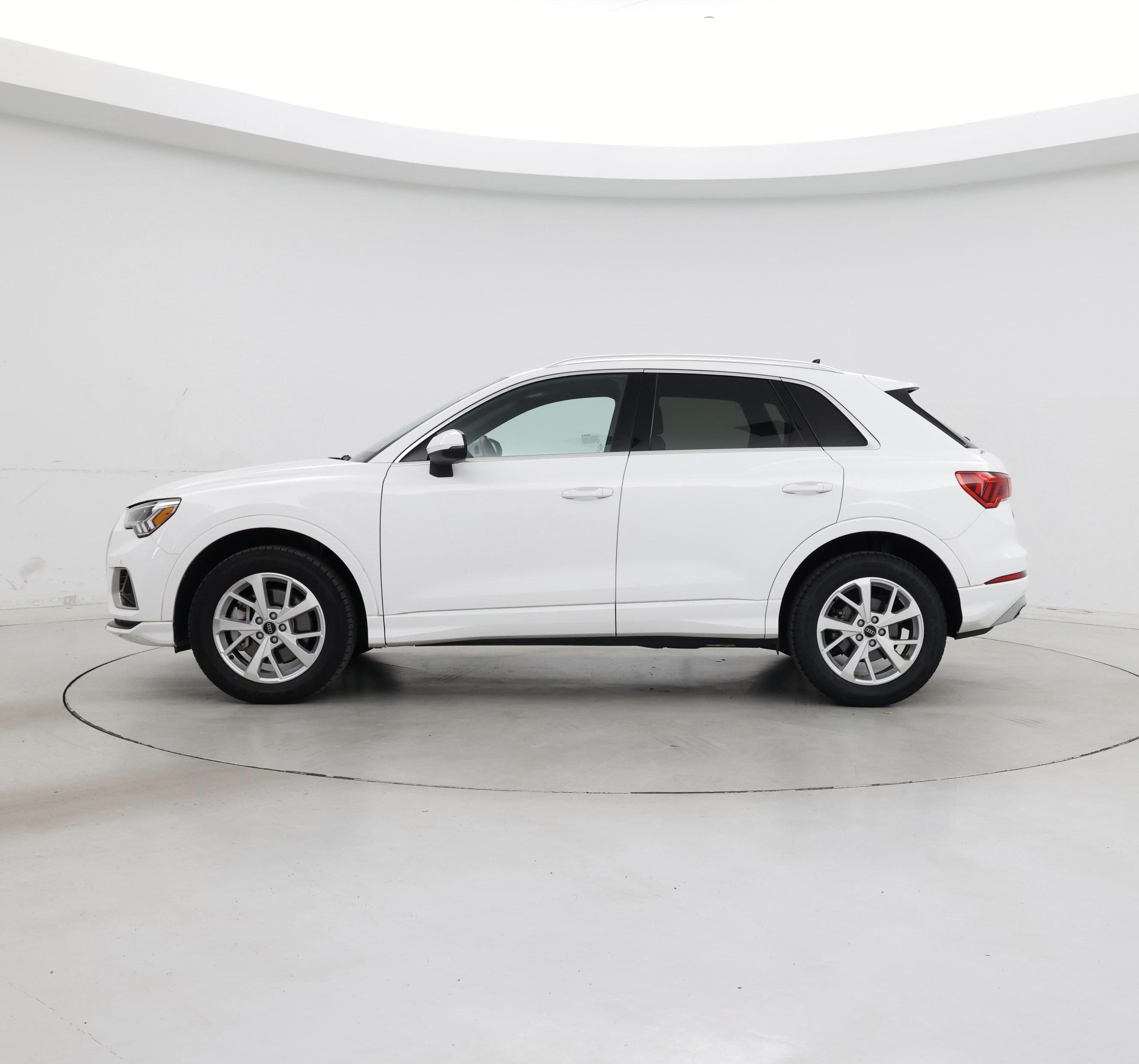 Thumbnail: 2023 Audi Q3 - 3