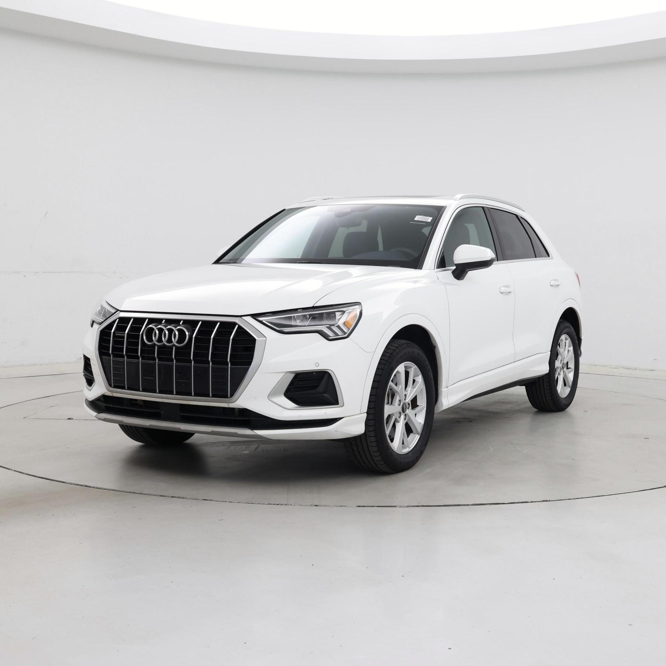 Thumbnail: 2023 Audi Q3 - 4