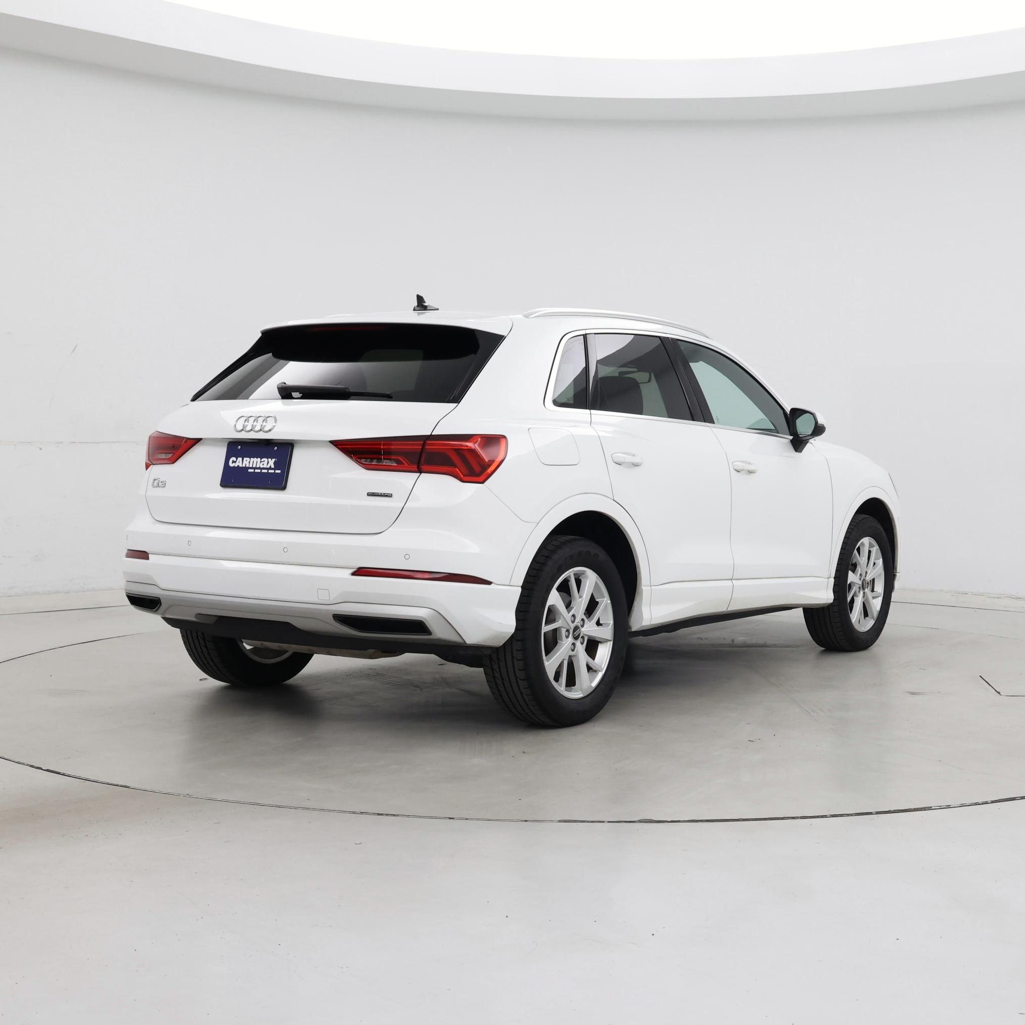 Thumbnail: 2023 Audi Q3 - 8