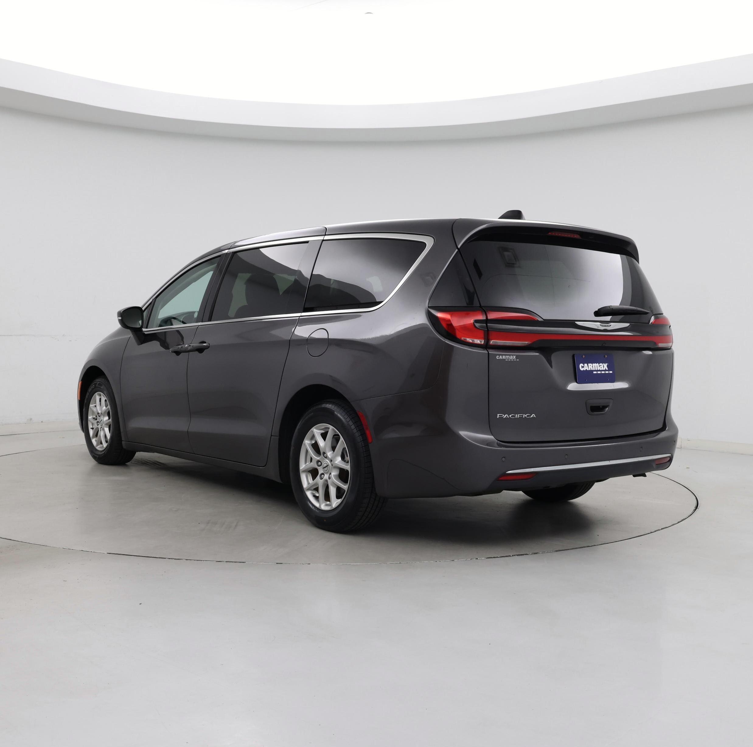 Thumbnail: 2023 Chrysler Pacifica - 2