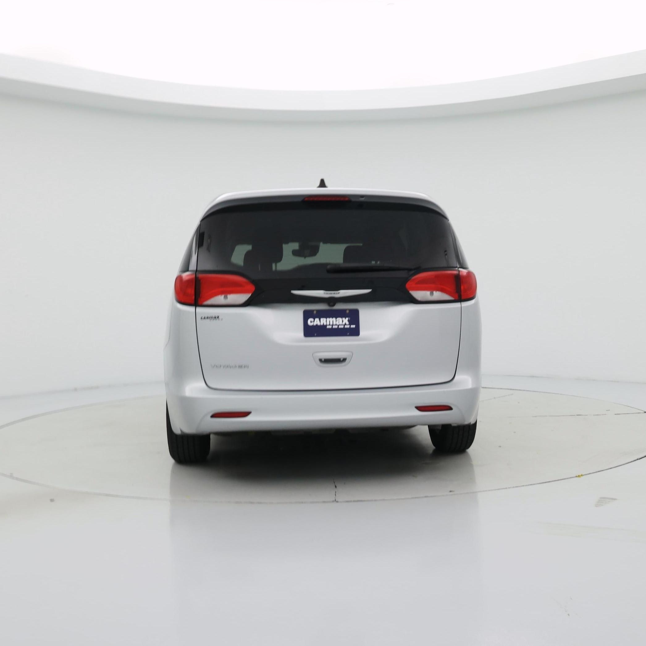 Thumbnail: 2023 Chrysler Voyager - 6