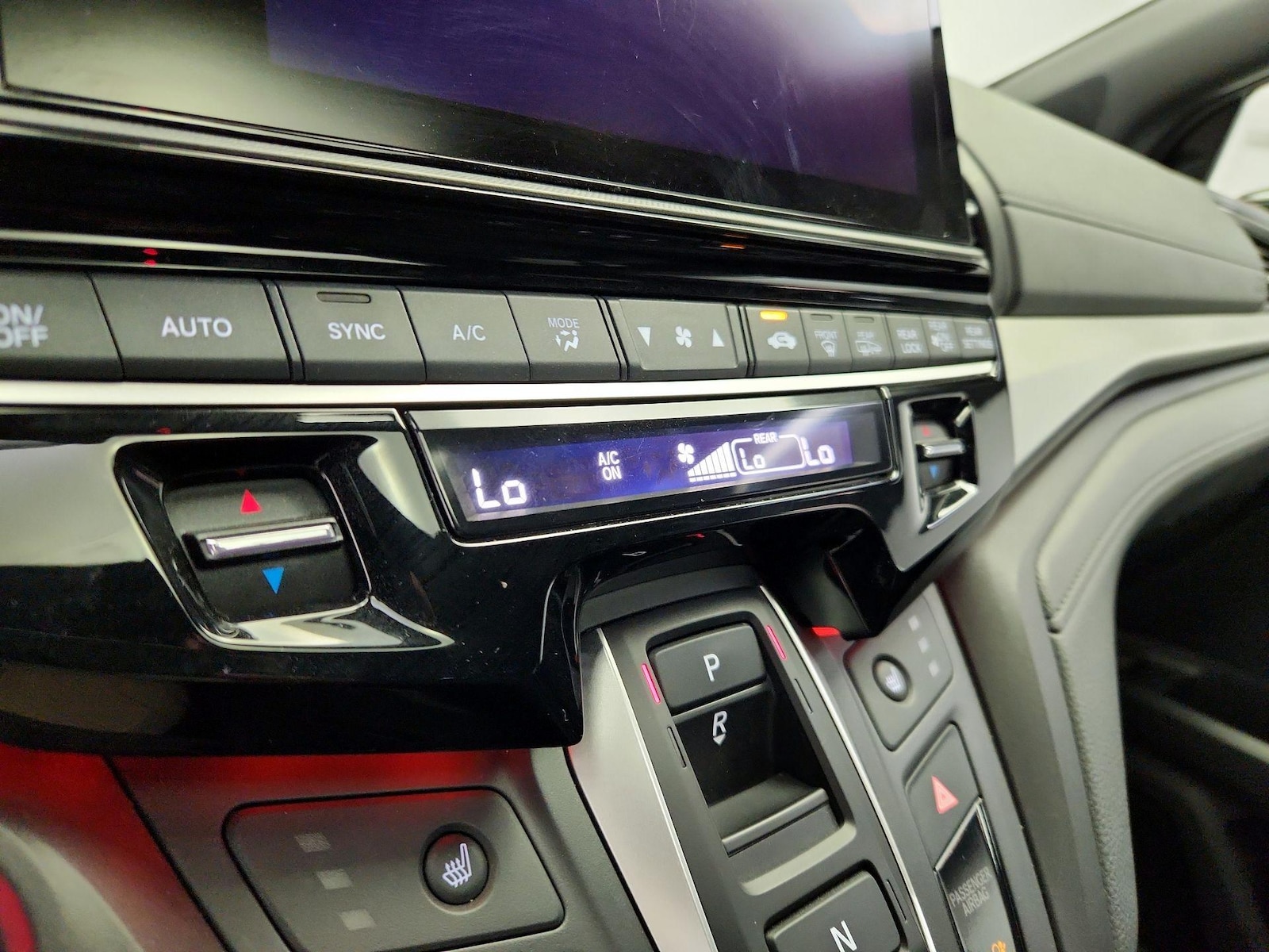 2025 Honda Odyssey Sport L - Photo 17