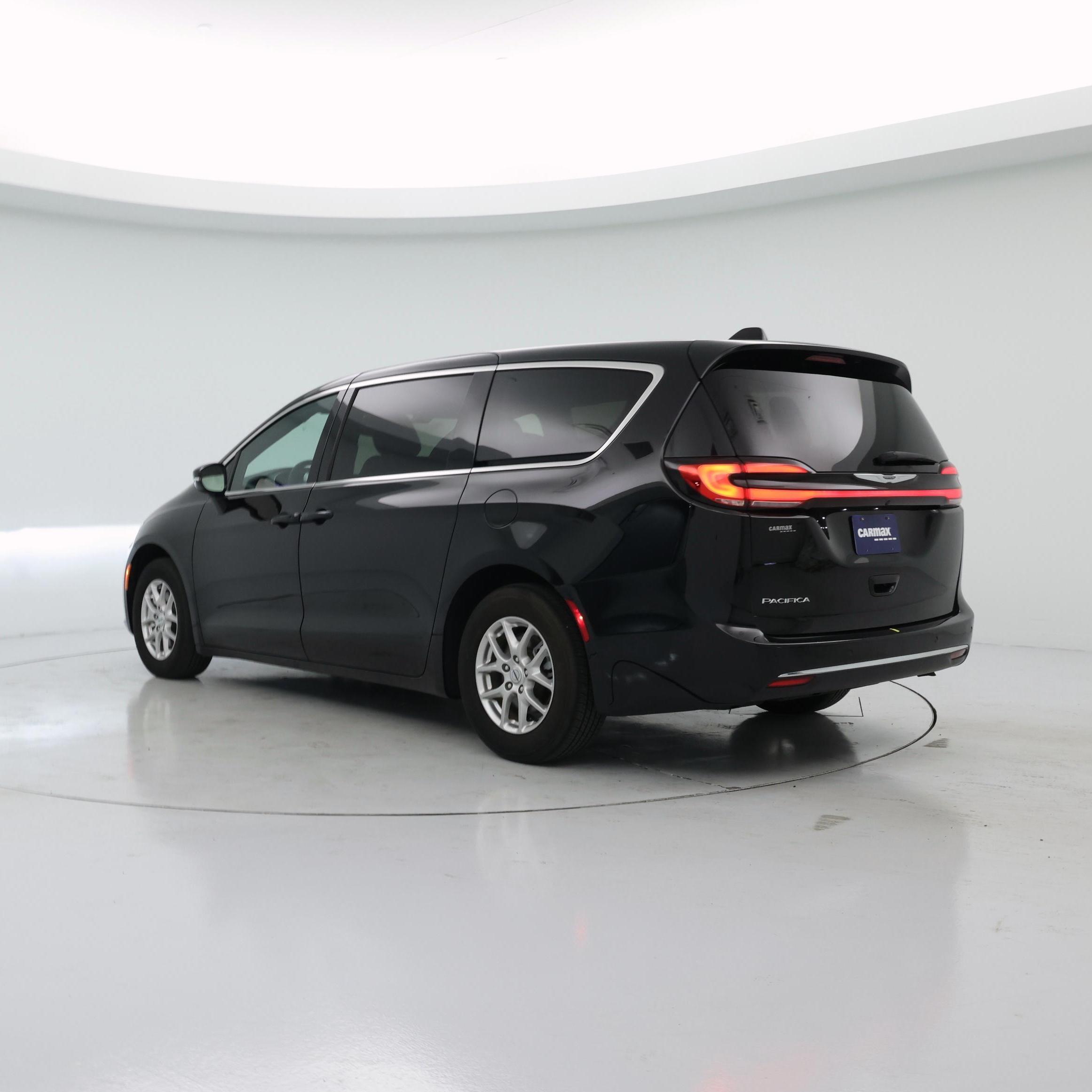 Thumbnail: 2025 Chrysler Pacifica - 2