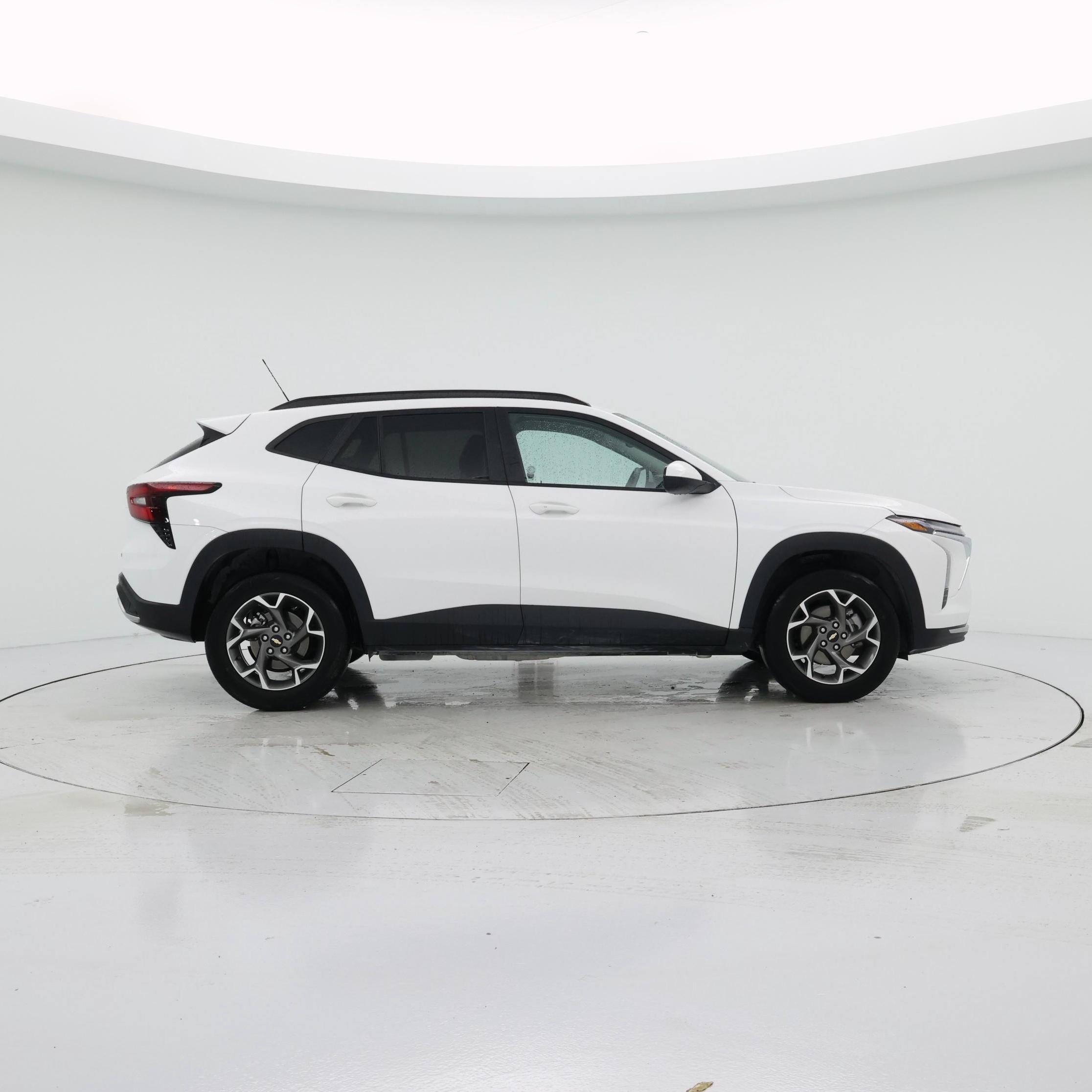 Thumbnail: 2025 Chevrolet Trax - 7