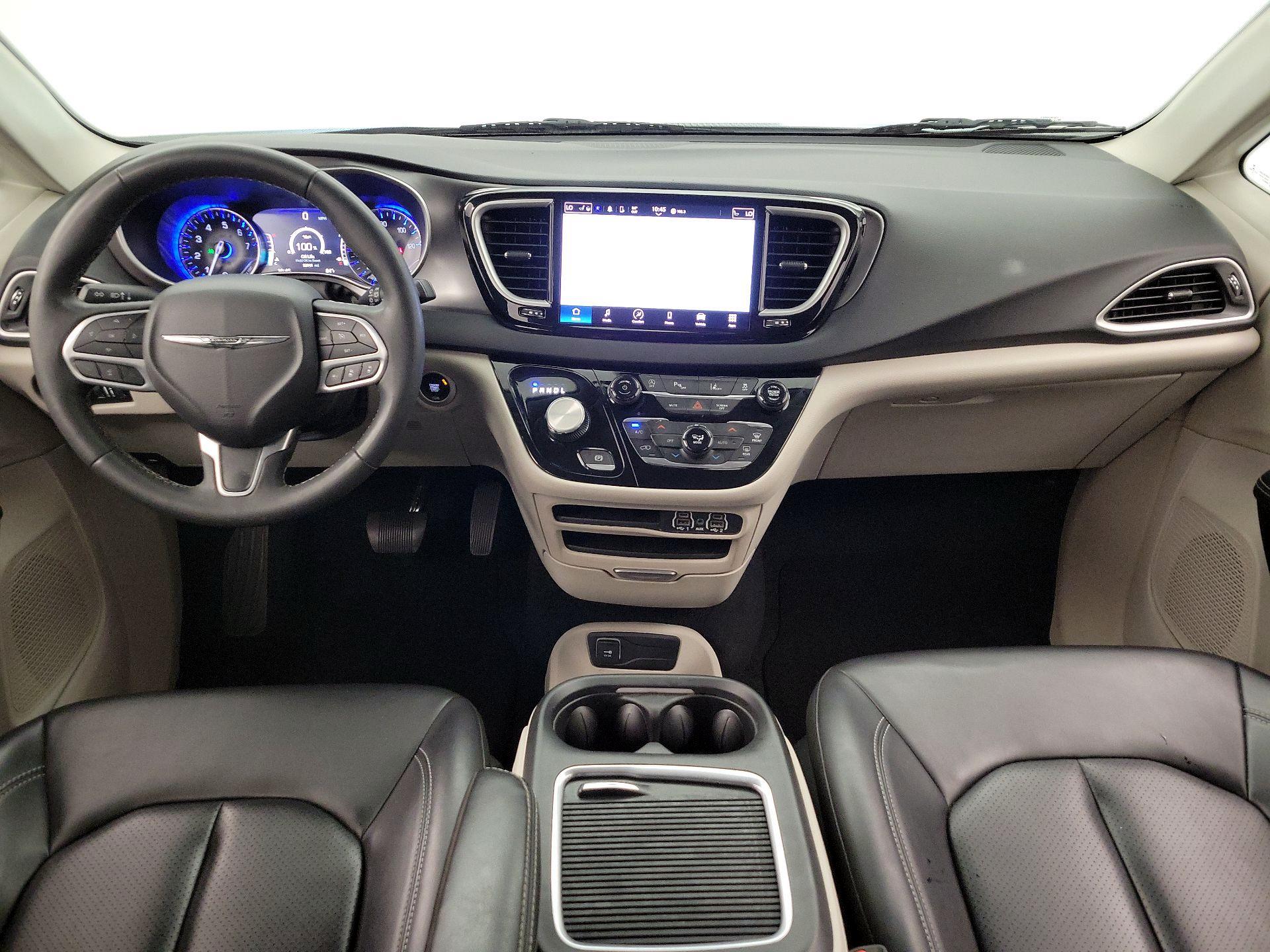 Thumbnail: 2023 Chrysler Pacifica - 9
