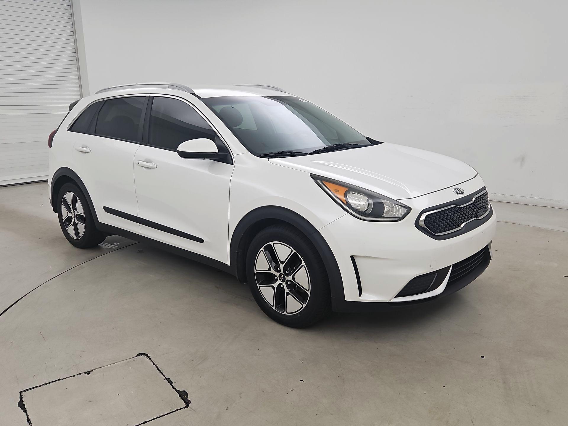Thumbnail: 2017 Kia Niro - 1