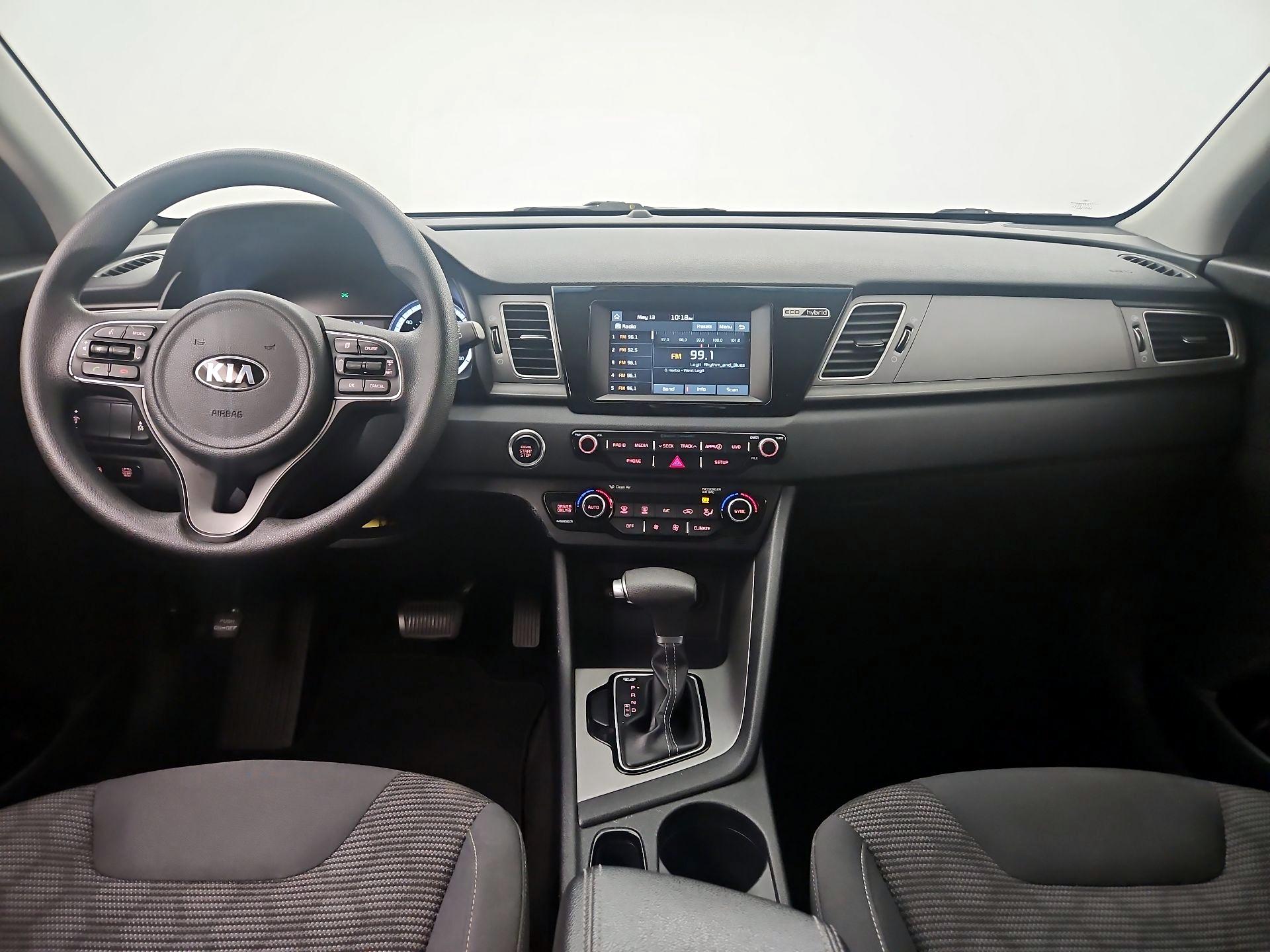 Thumbnail: 2017 Kia Niro - 8