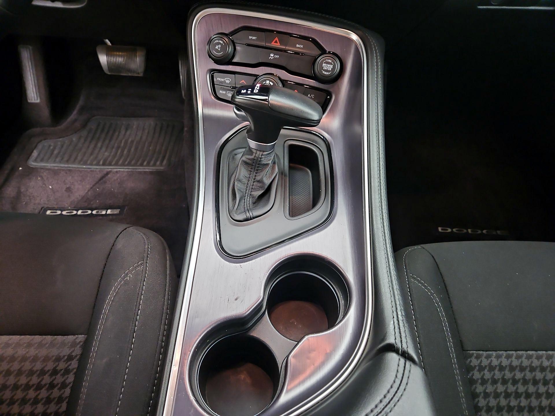 Thumbnail: 2016 Dodge Challenger - 16