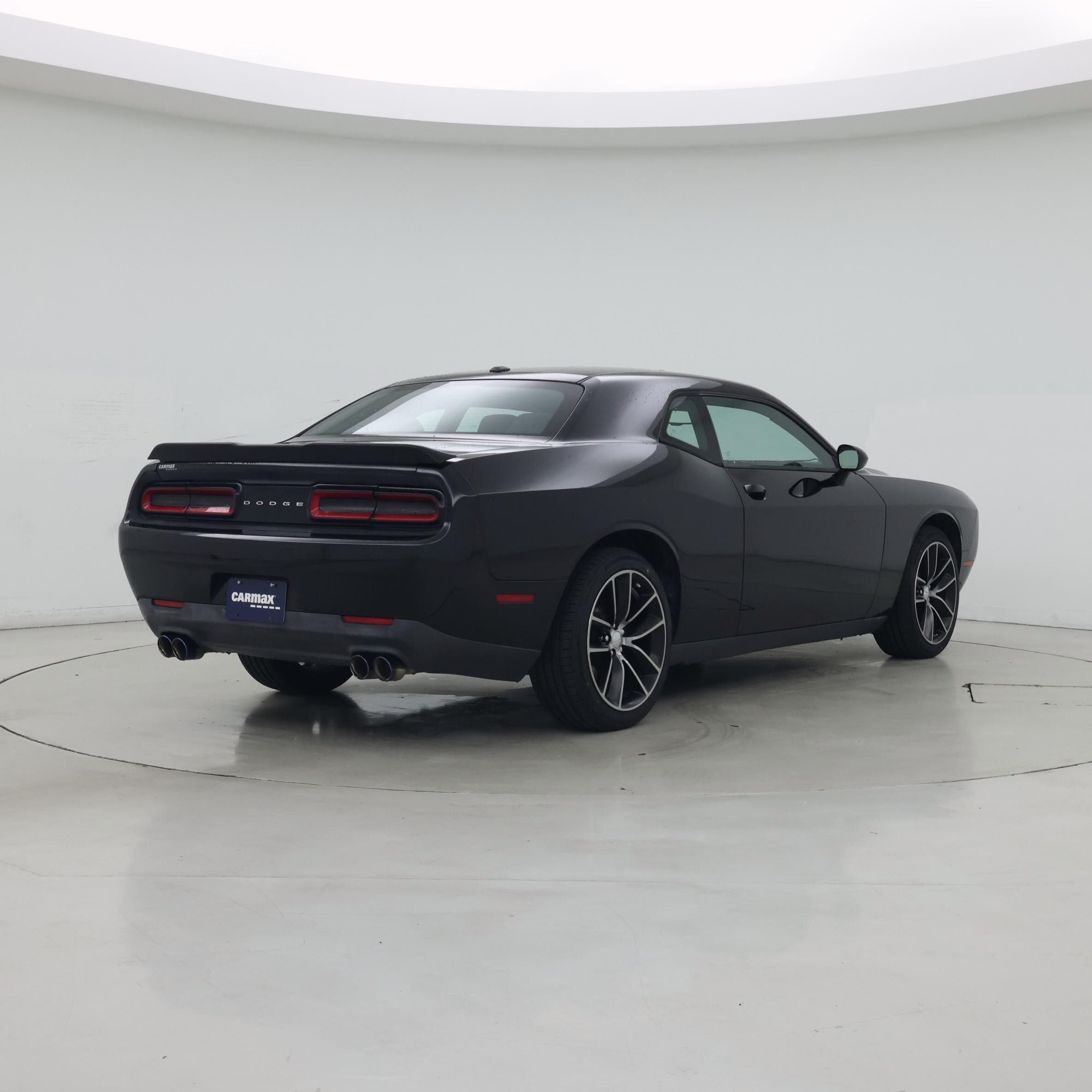 Thumbnail: 2016 Dodge Challenger - 8