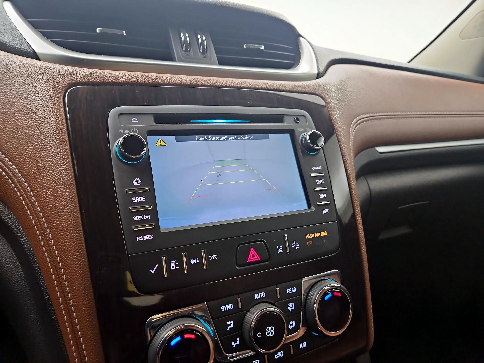 Thumbnail: 2017 Chevrolet Traverse - 14