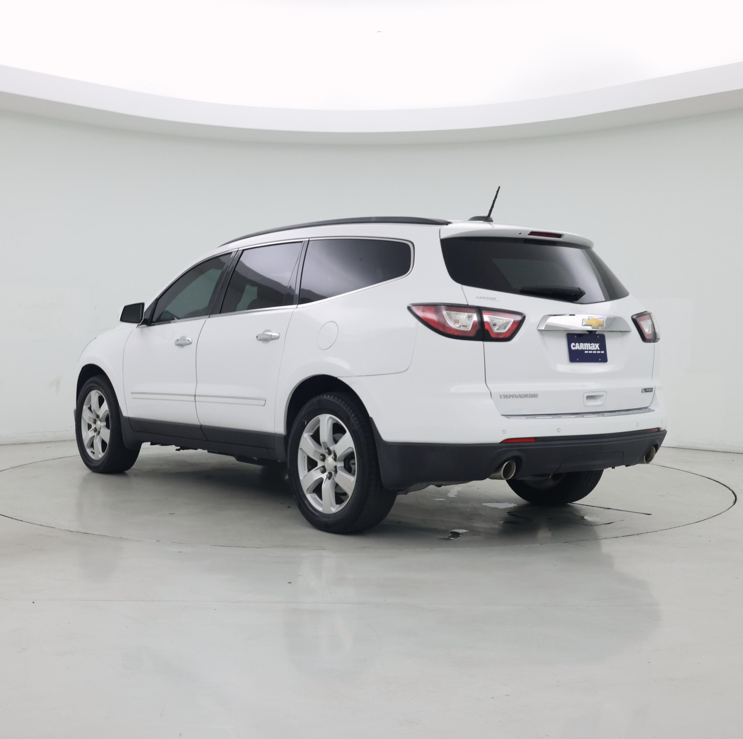 Thumbnail: 2017 Chevrolet Traverse - 2
