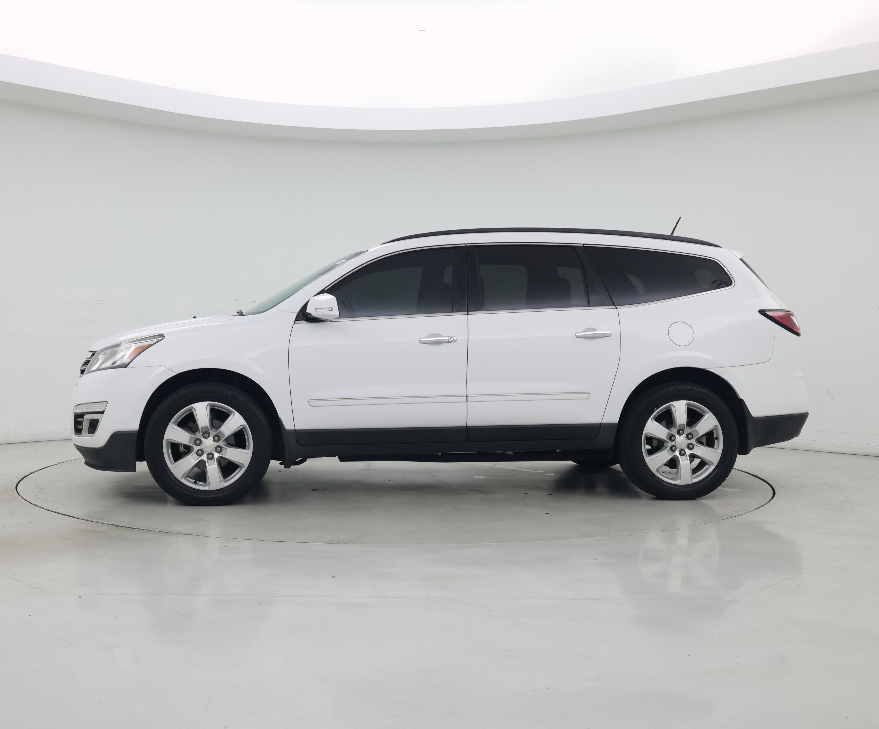 Thumbnail: 2017 Chevrolet Traverse - 3