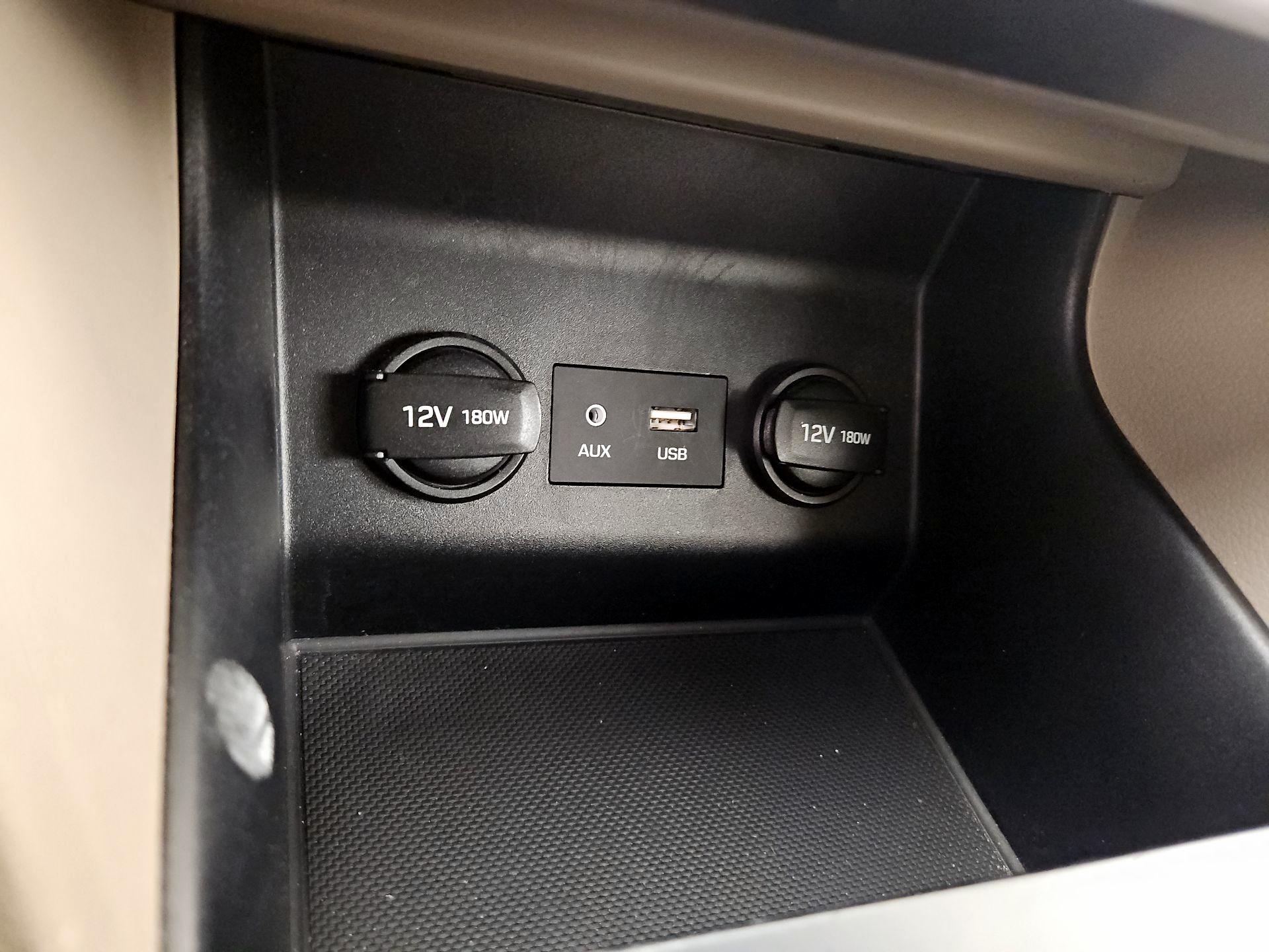 Thumbnail: 2019 Hyundai Elantra - 16