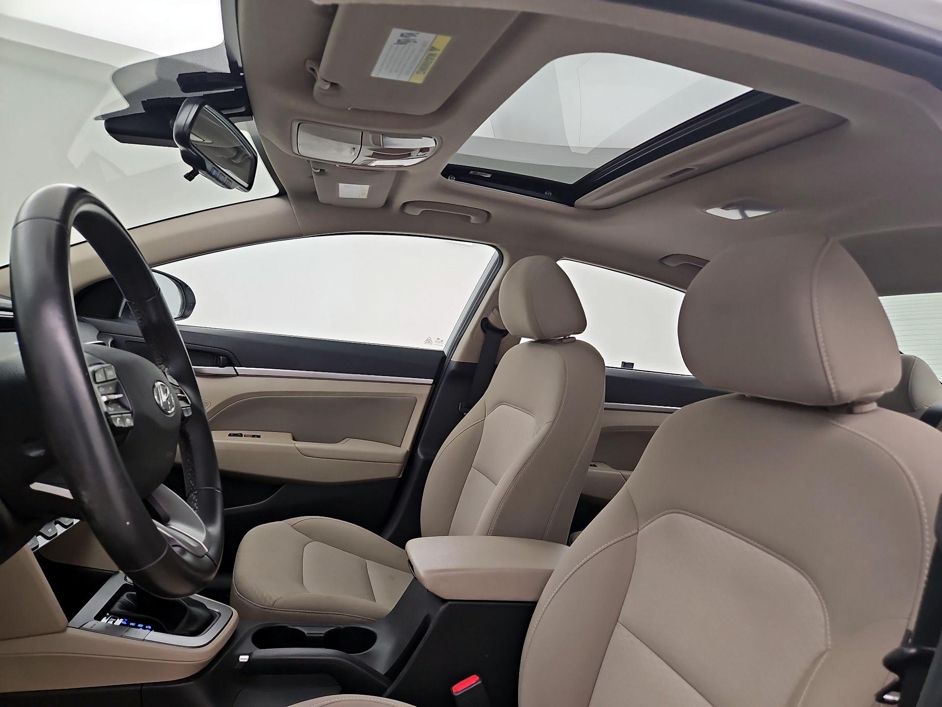 Thumbnail: 2019 Hyundai Elantra - 17