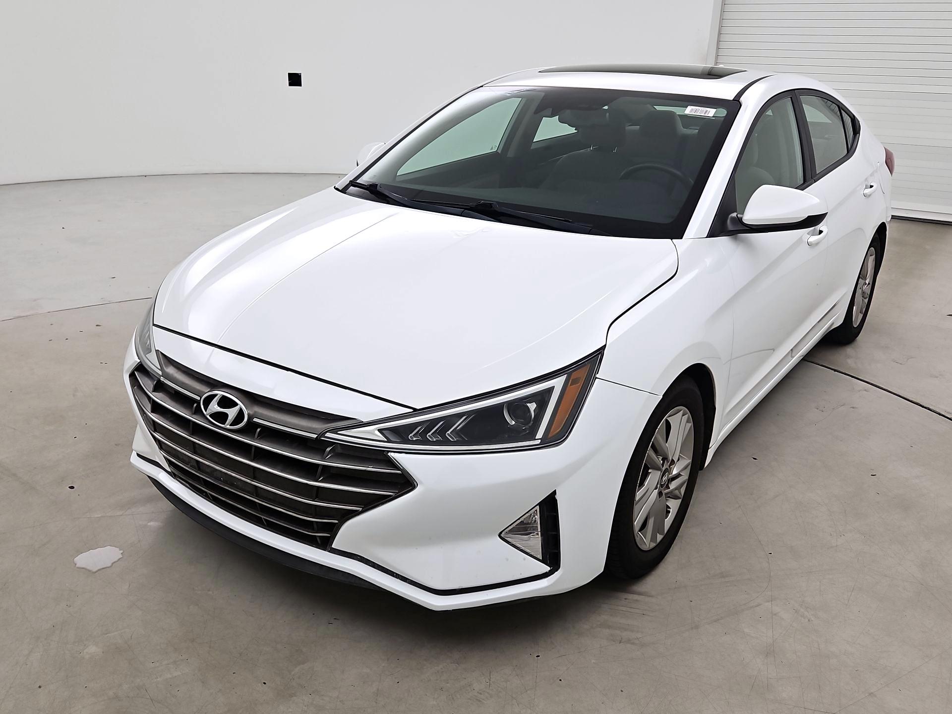 Thumbnail: 2019 Hyundai Elantra - 3