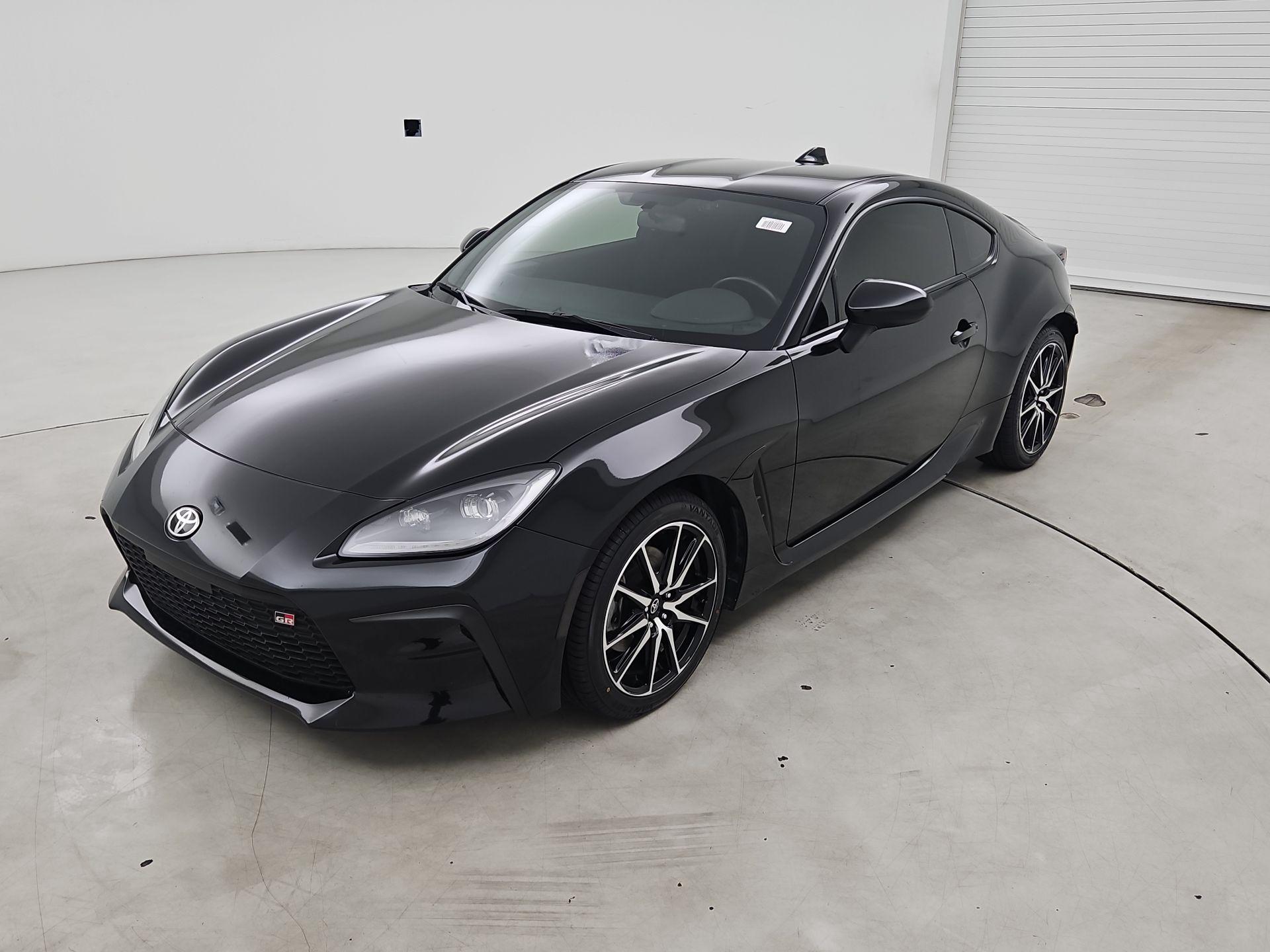 Thumbnail: 2024 Toyota GR86 - 3