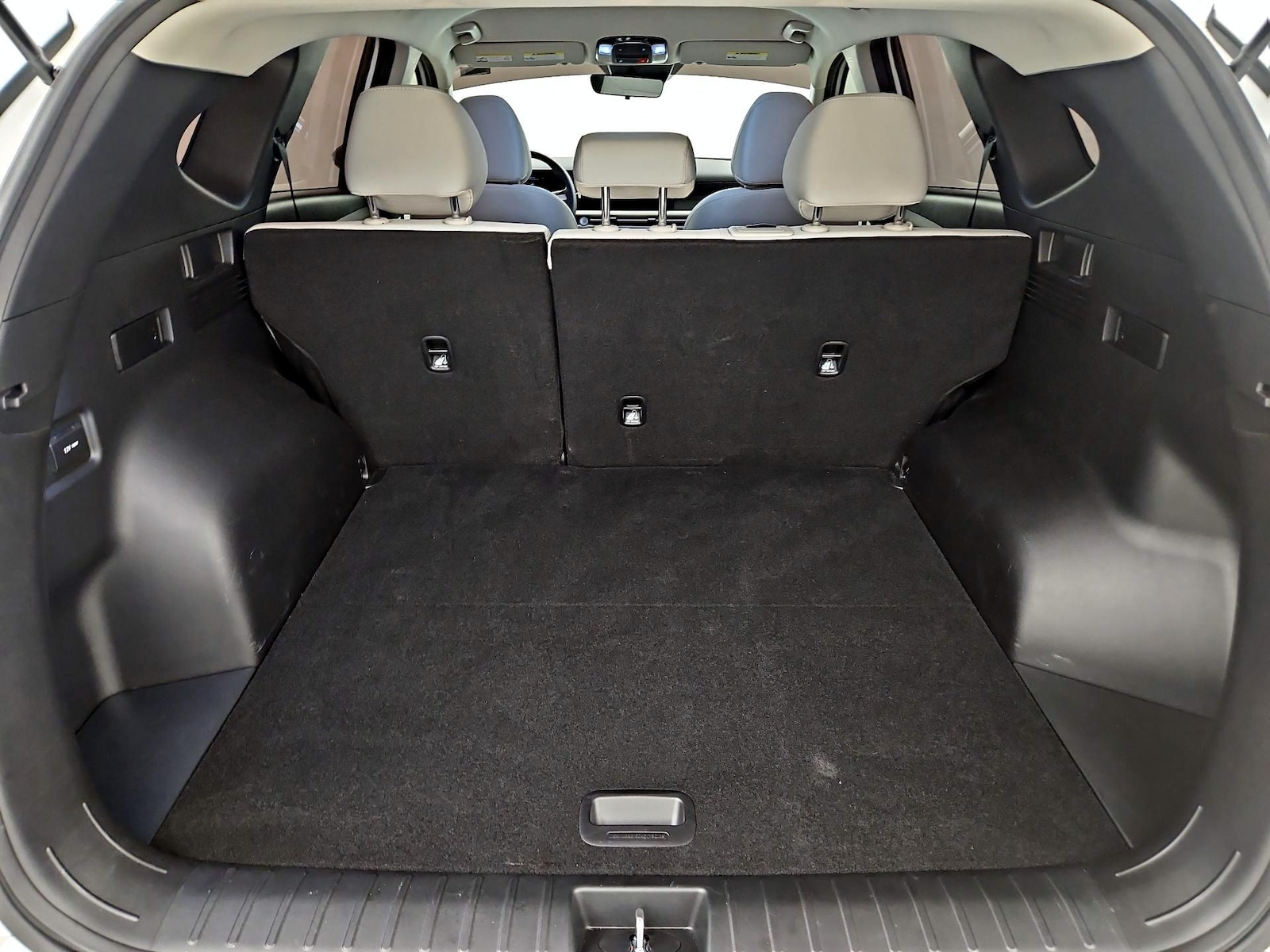 2025 Hyundai Tucson SE - Photo 21