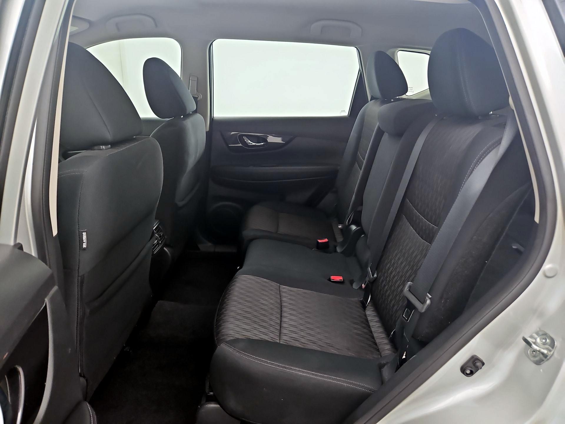 Thumbnail: 2018 Nissan Rogue - 19