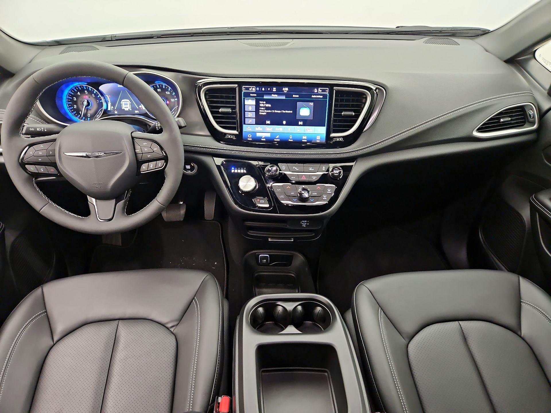 Thumbnail: 2026 Chrysler Pacifica - 9