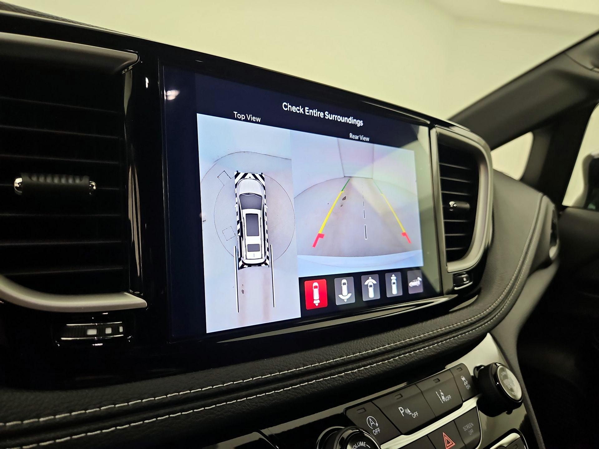 Thumbnail: 2026 Chrysler Pacifica - 14