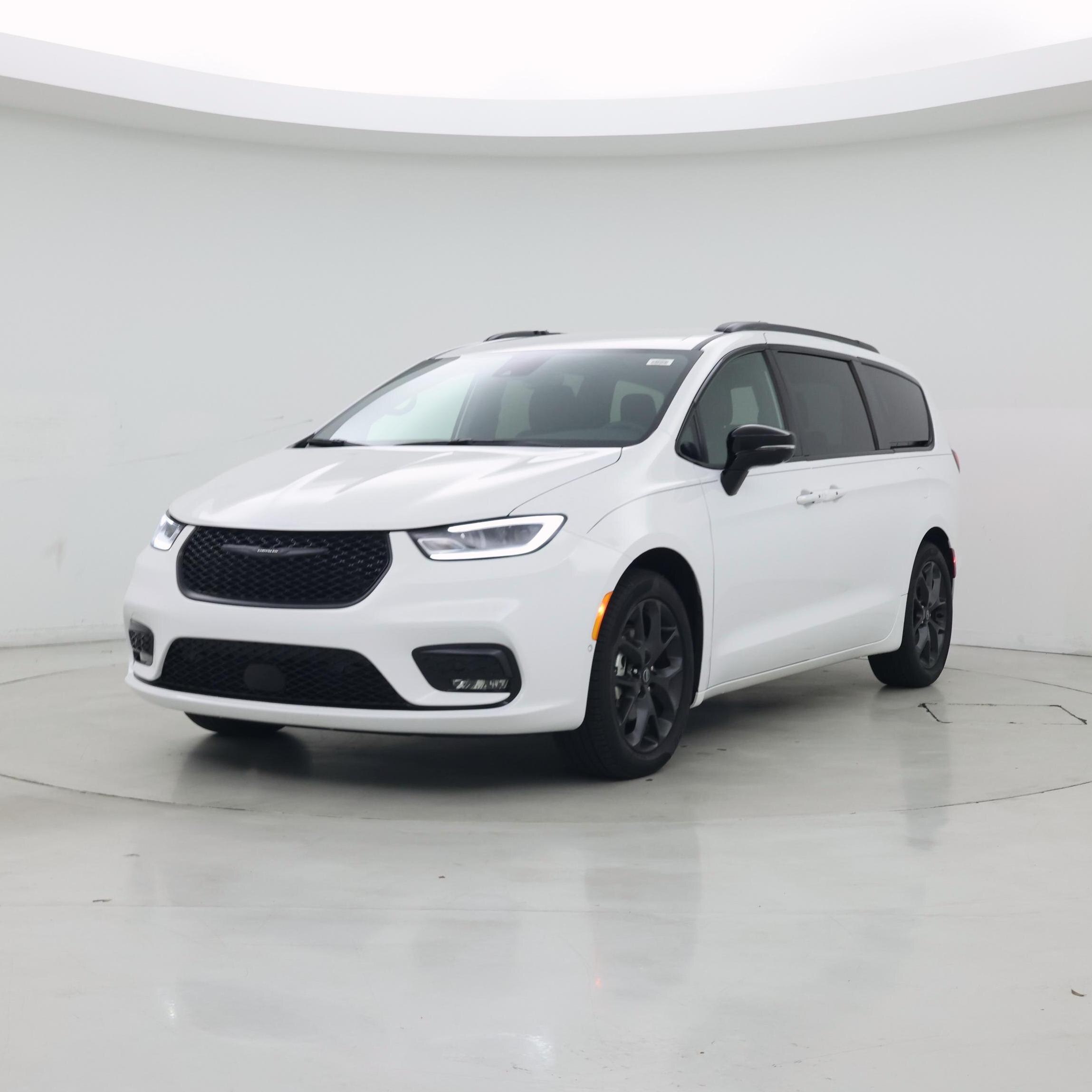 Thumbnail: 2026 Chrysler Pacifica - 4
