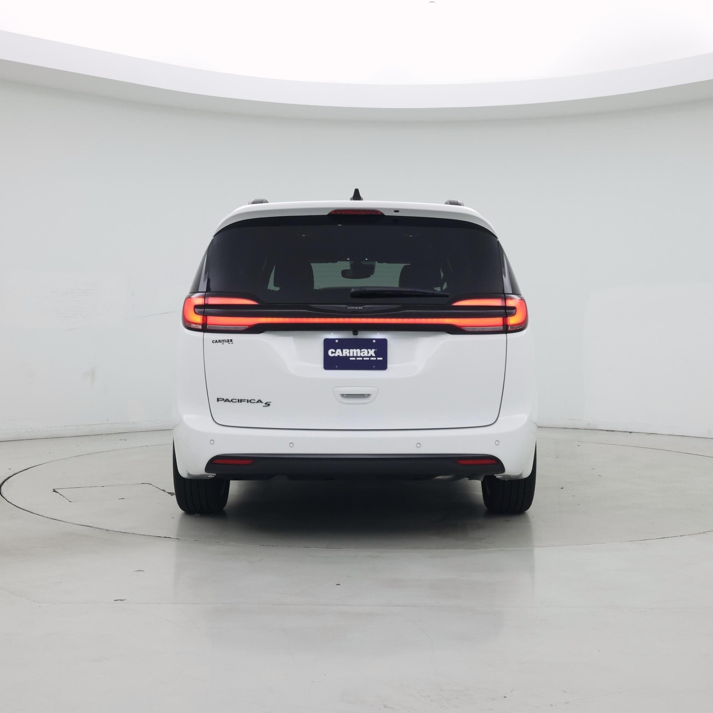 Thumbnail: 2026 Chrysler Pacifica - 6