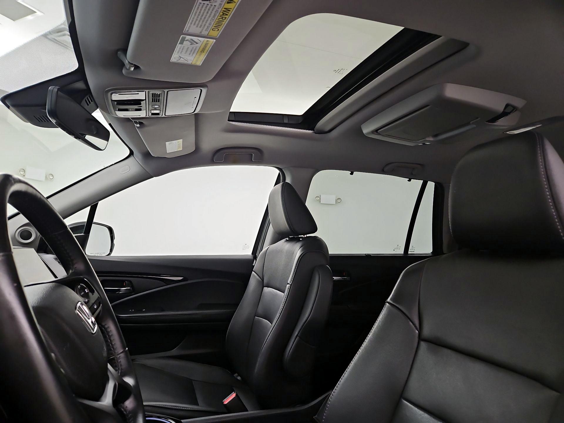 Thumbnail: 2019 Honda Pilot - 20