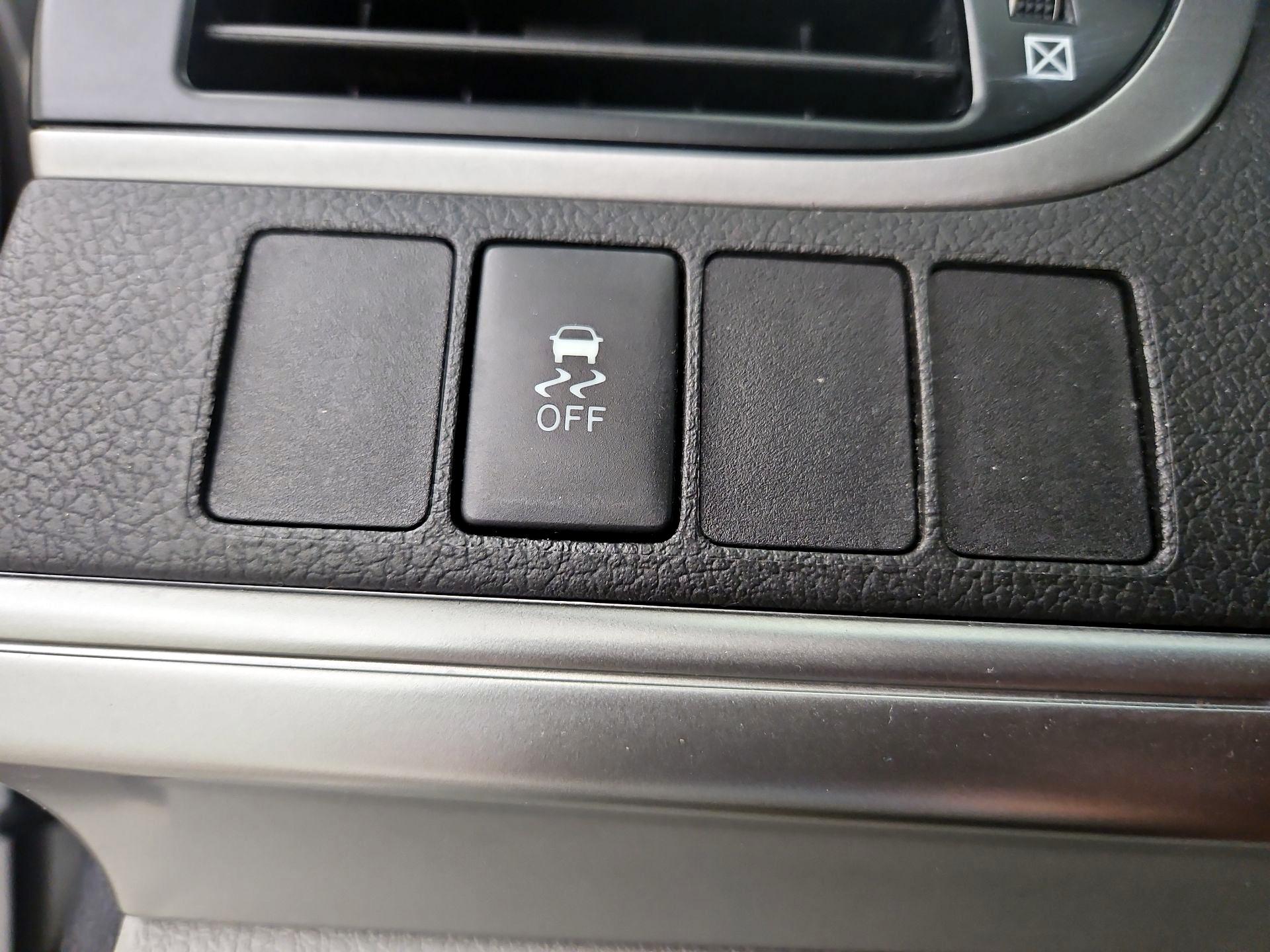 Thumbnail: 2014 Toyota Camry - 13