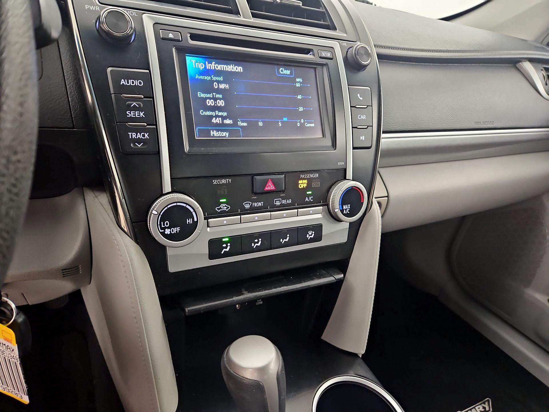 Thumbnail: 2014 Toyota Camry - 15