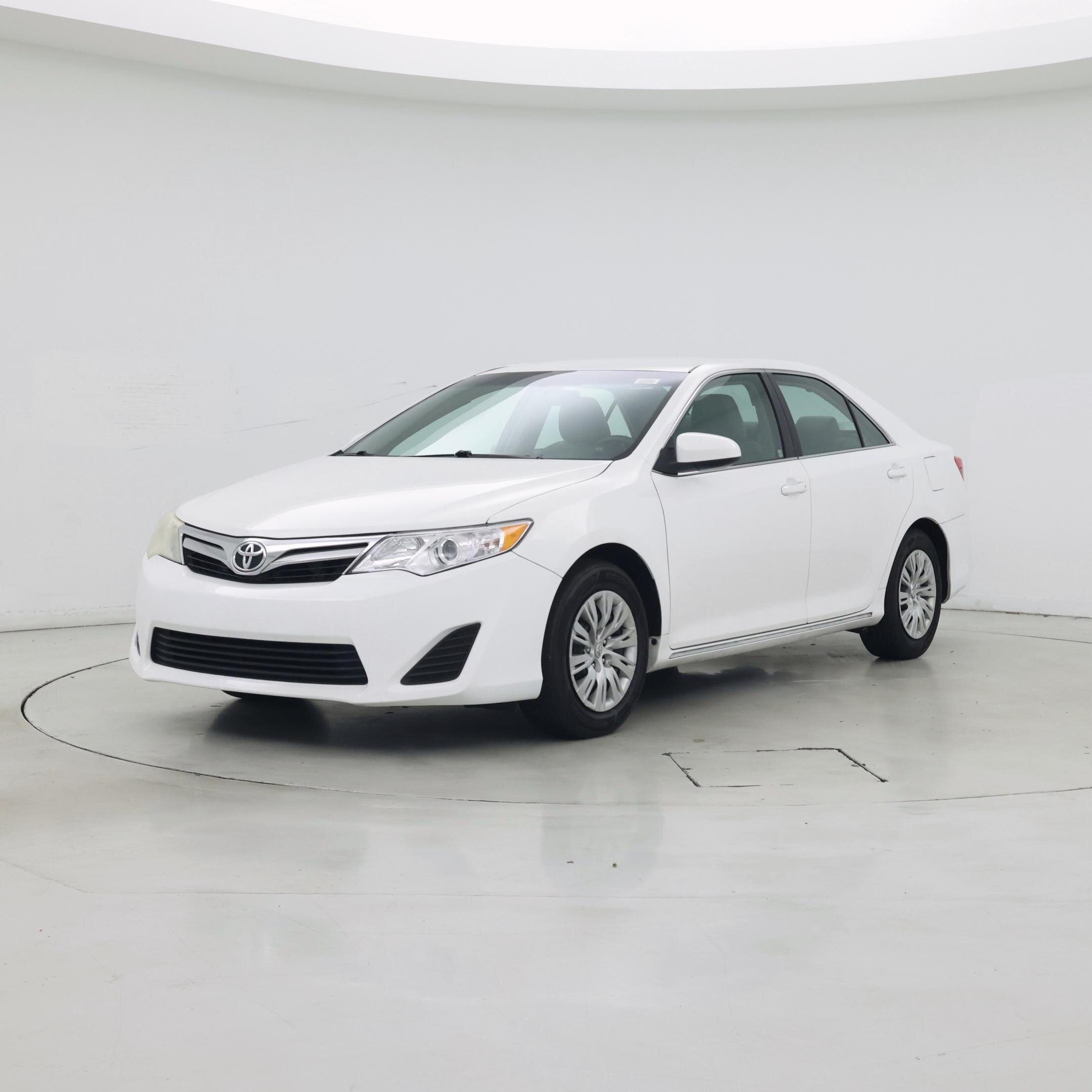 Thumbnail: 2014 Toyota Camry - 4