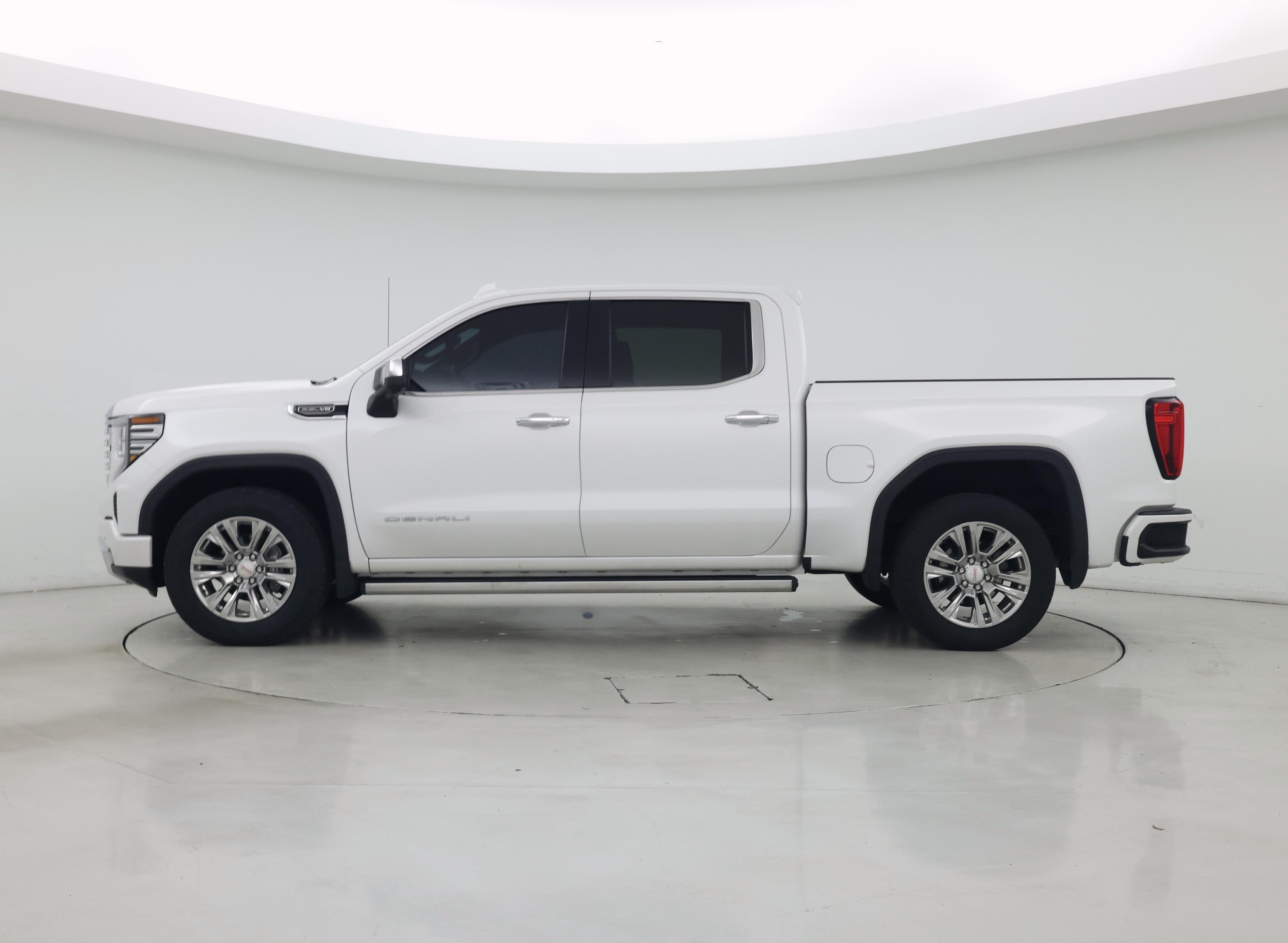 Thumbnail: 2022 GMC Sierra 1500 - 3