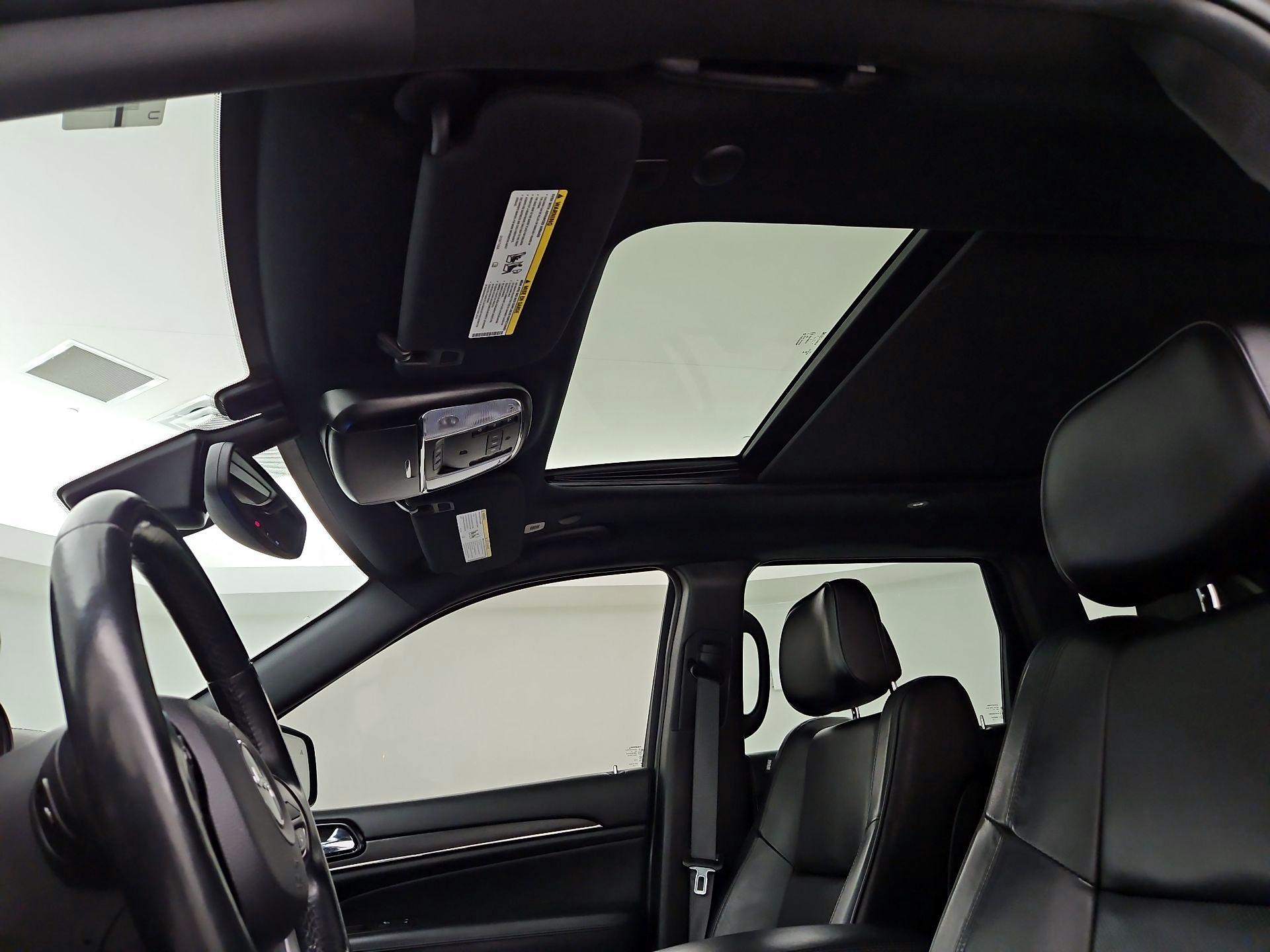 Thumbnail: 2021 Jeep Grand Cherokee - 20