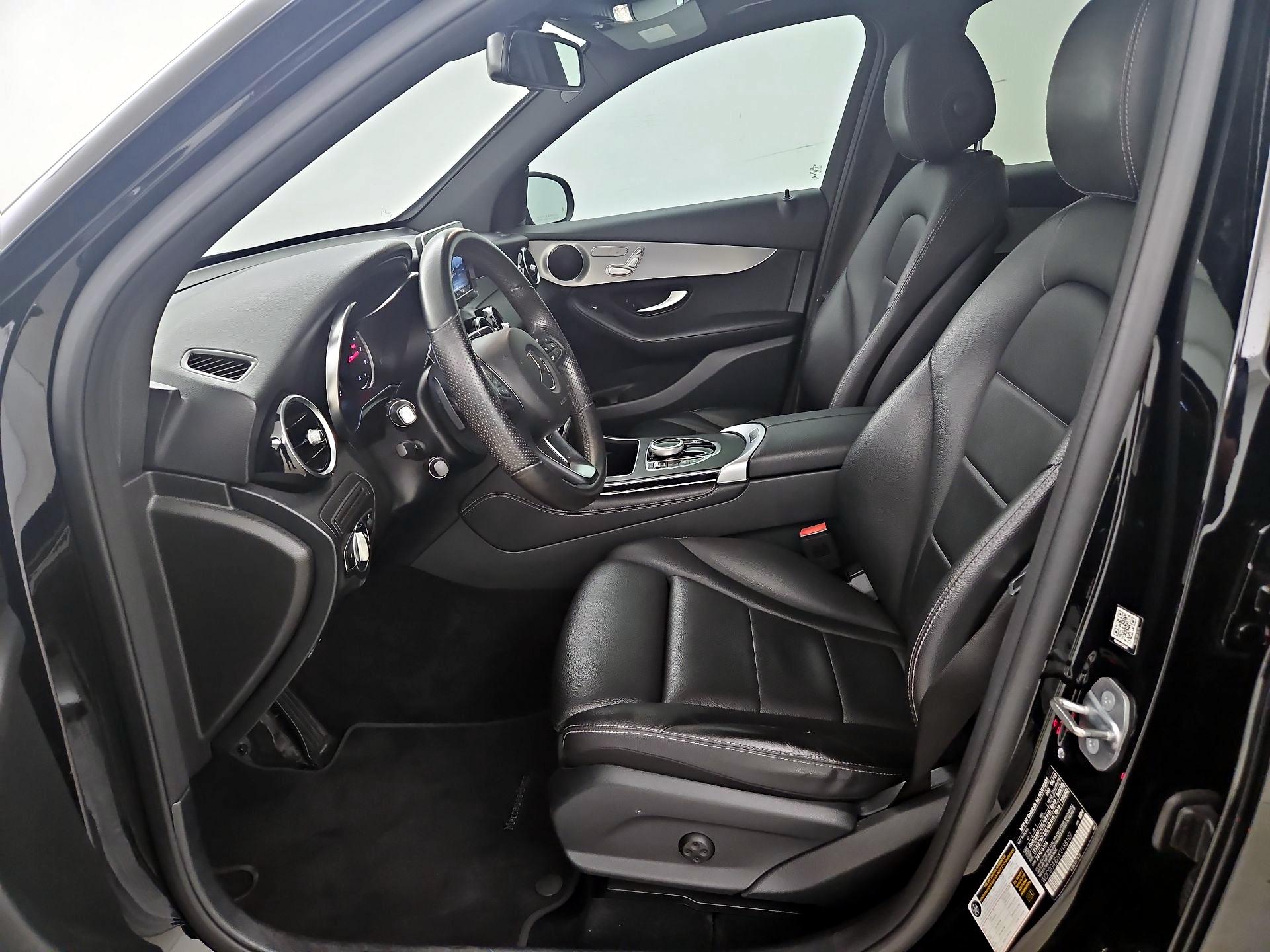 Thumbnail: 2019 Mercedes-Benz GLC - 9