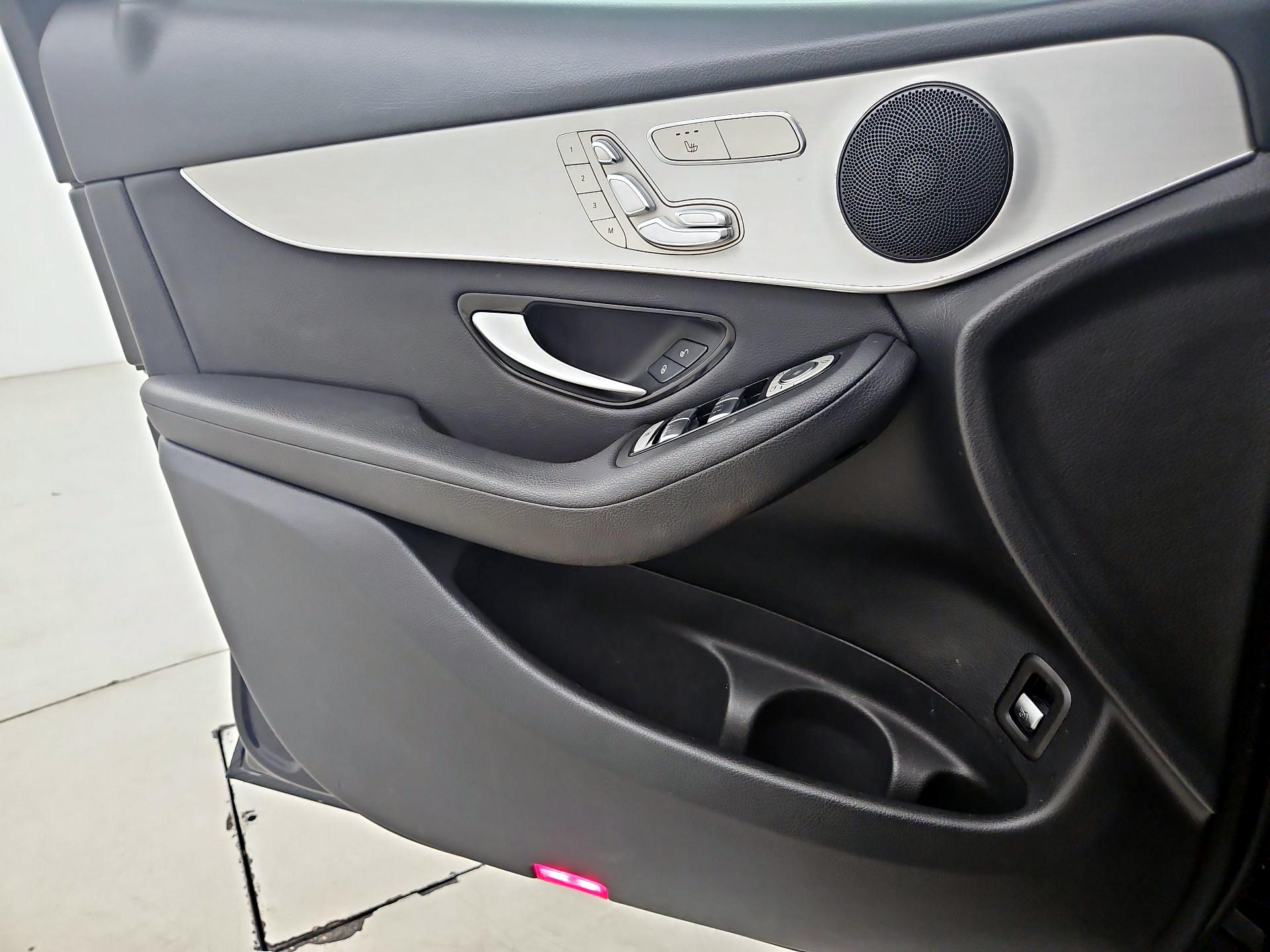 Thumbnail: 2019 Mercedes-Benz GLC - 10