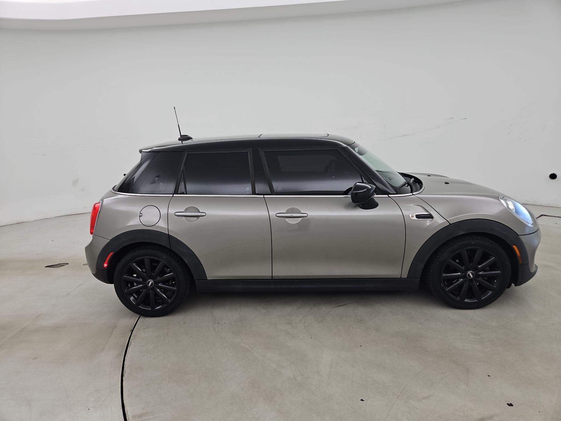 Thumbnail: 2020 MINI Cooper Hardtop - 4