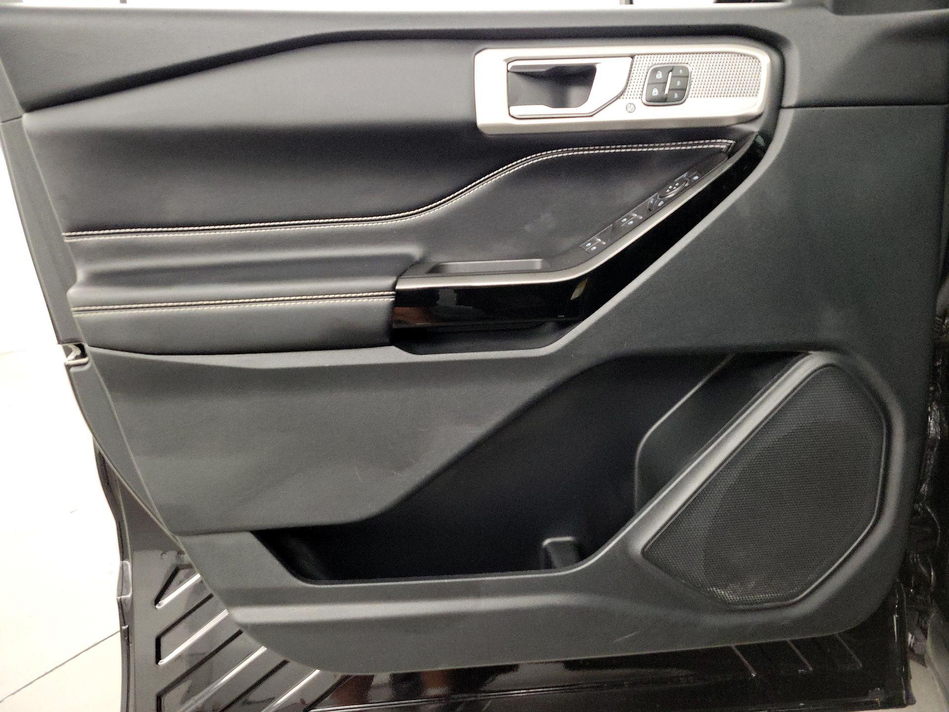 Thumbnail: 2022 Ford Explorer - 12