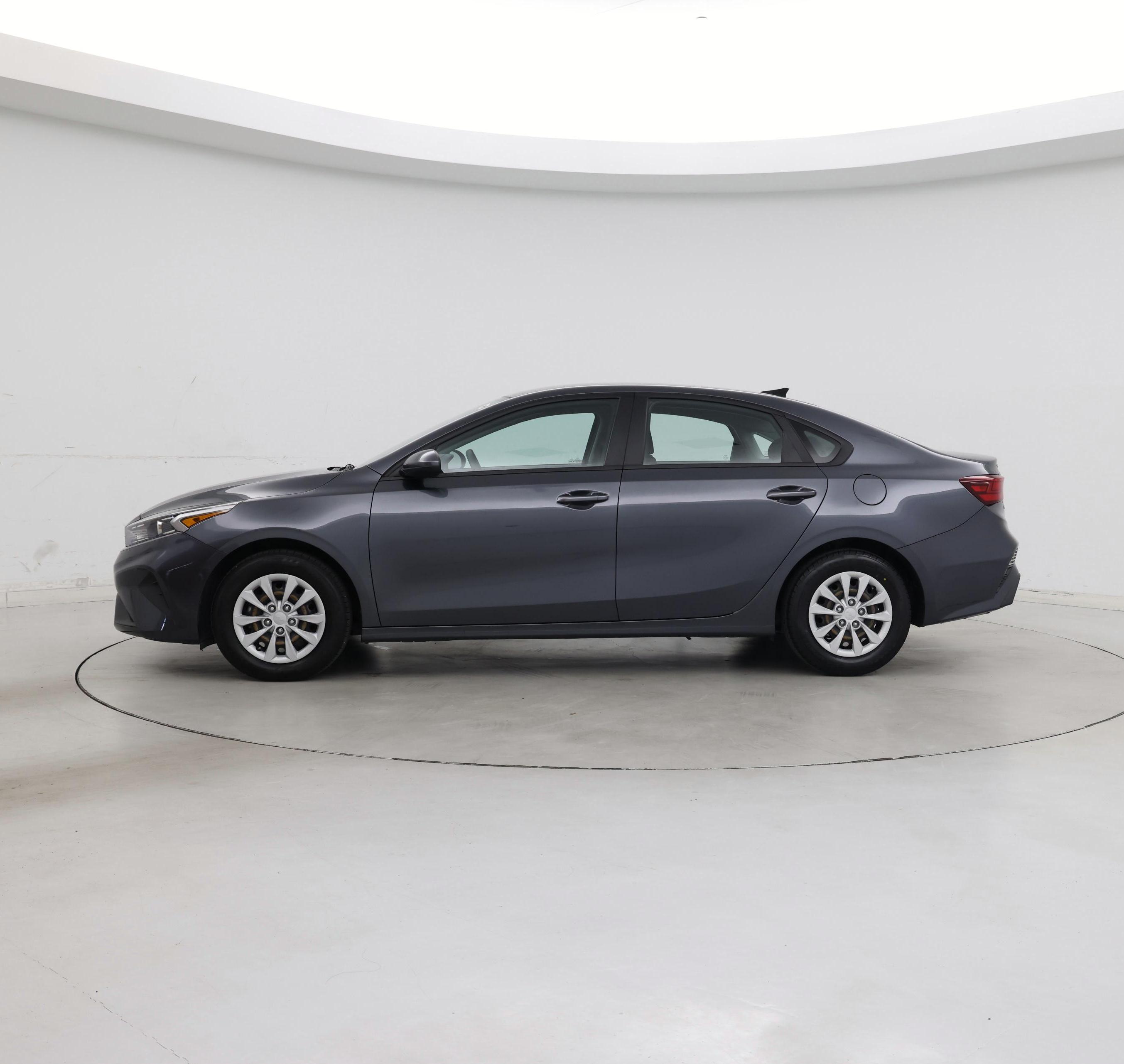 Thumbnail: 2023 Kia Forte - 3
