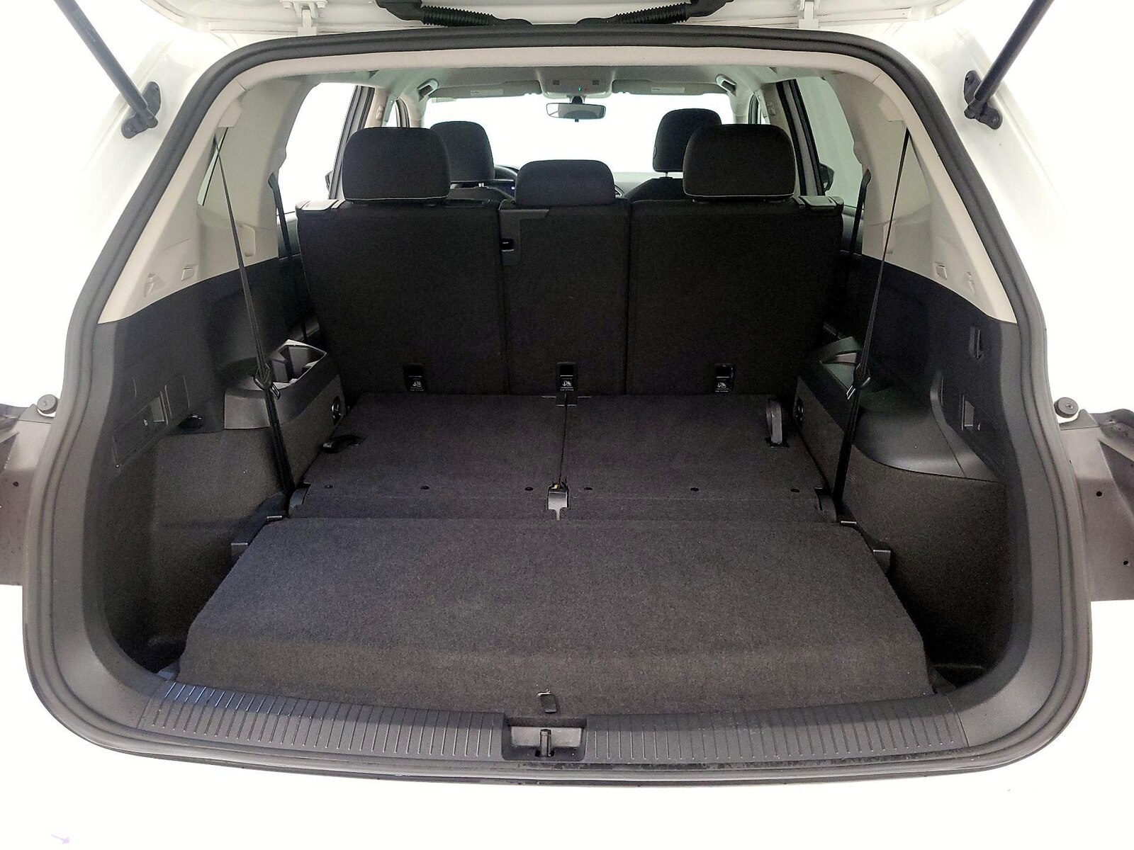 2023 Volkswagen Tiguan S - Photo 23