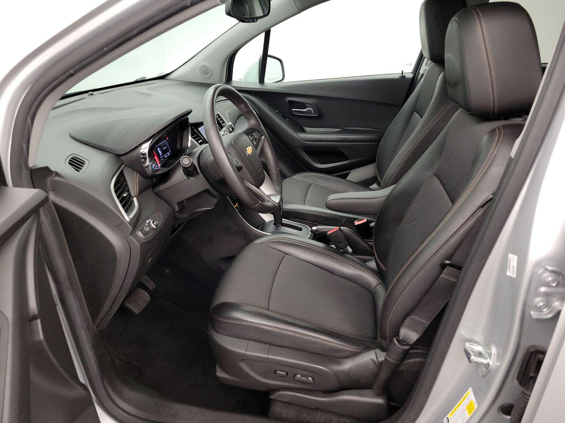 Thumbnail: 2022 Chevrolet Trax - 9