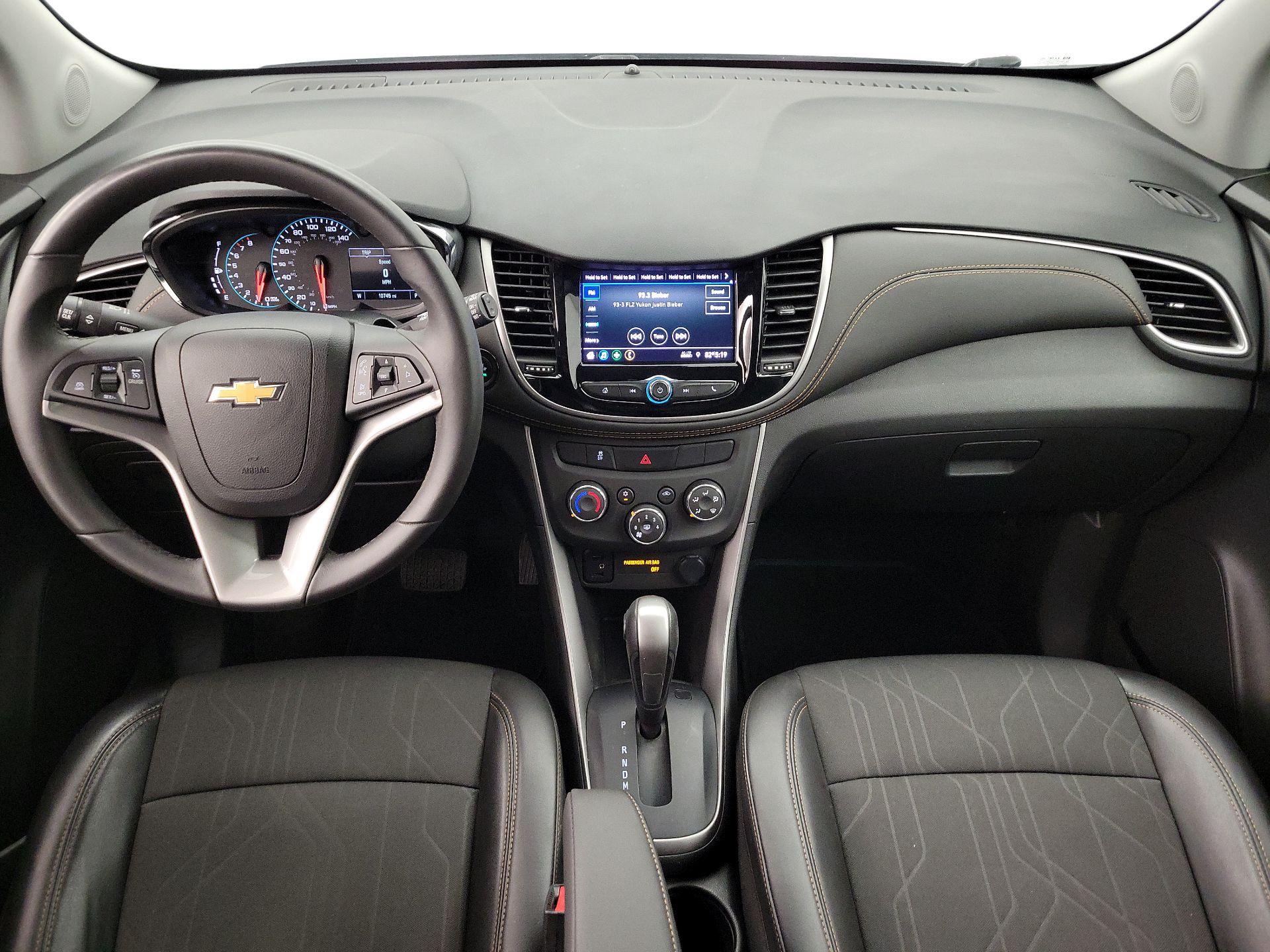 Thumbnail: 2022 Chevrolet Trax - 8
