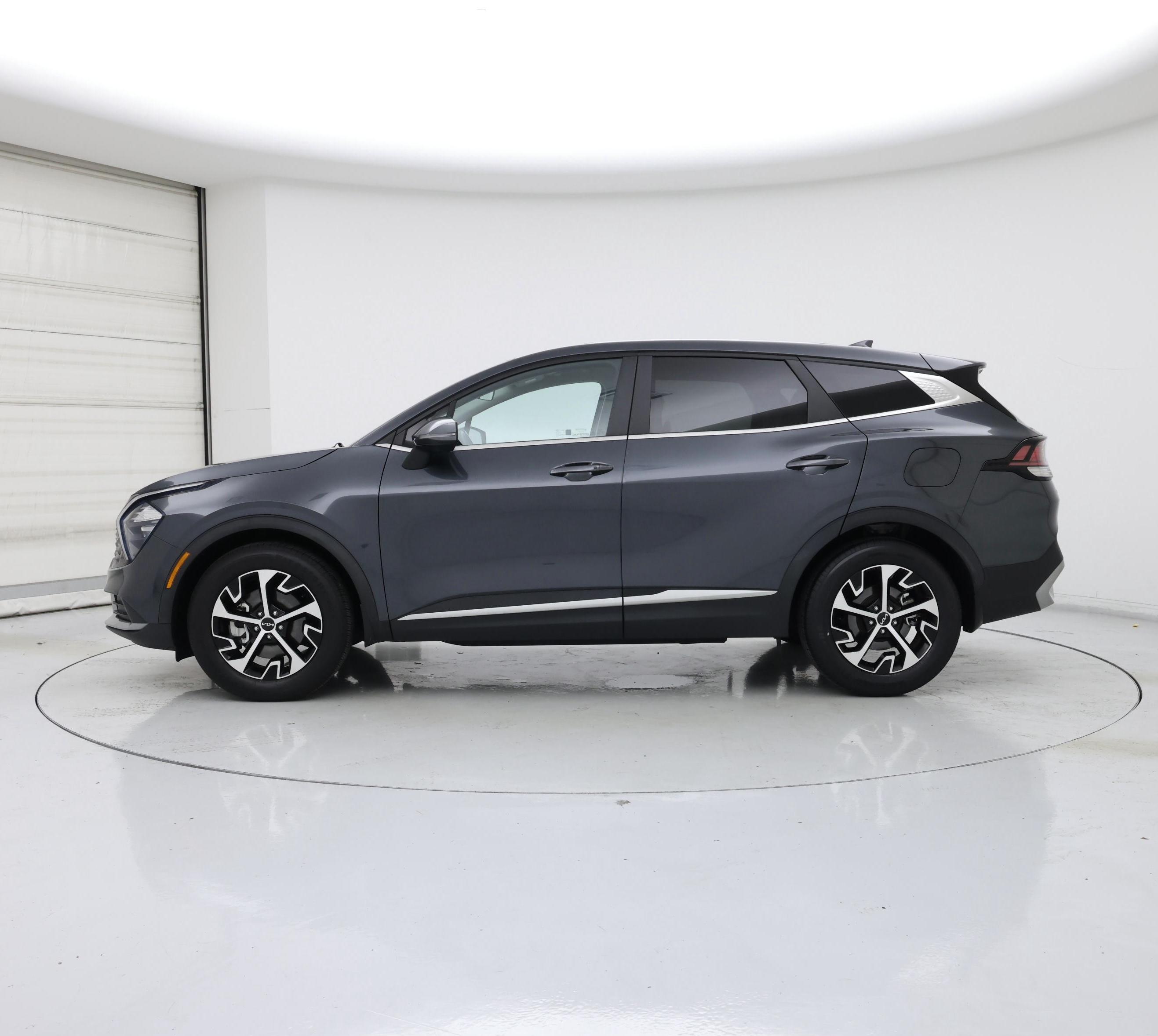 Thumbnail: 2023 Kia Sportage - 3