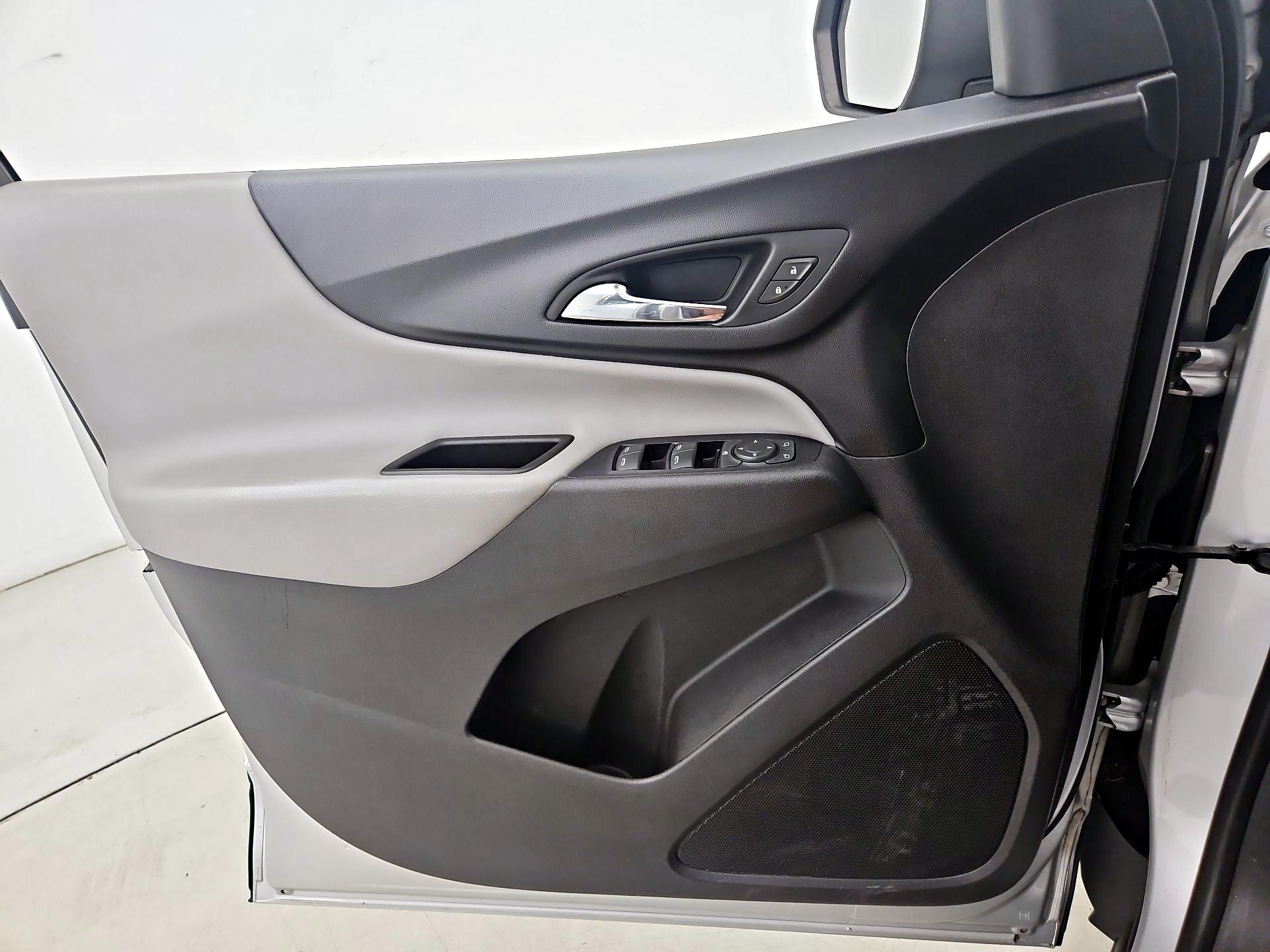 Thumbnail: 2020 Chevrolet Equinox - 12