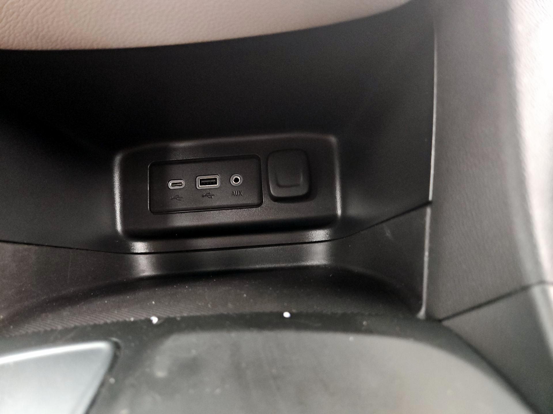Thumbnail: 2020 Chevrolet Equinox - 18