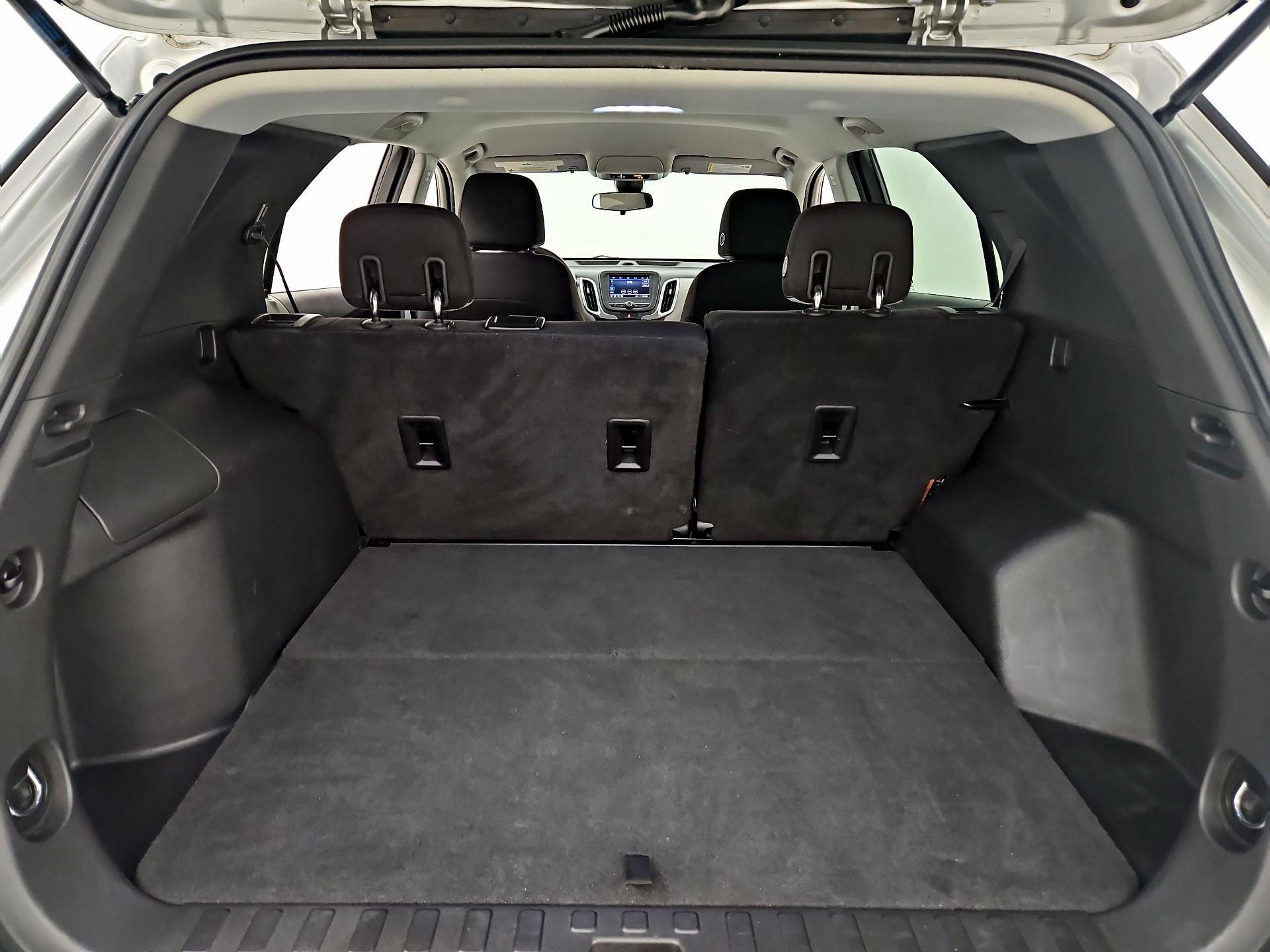 Thumbnail: 2020 Chevrolet Equinox - 20