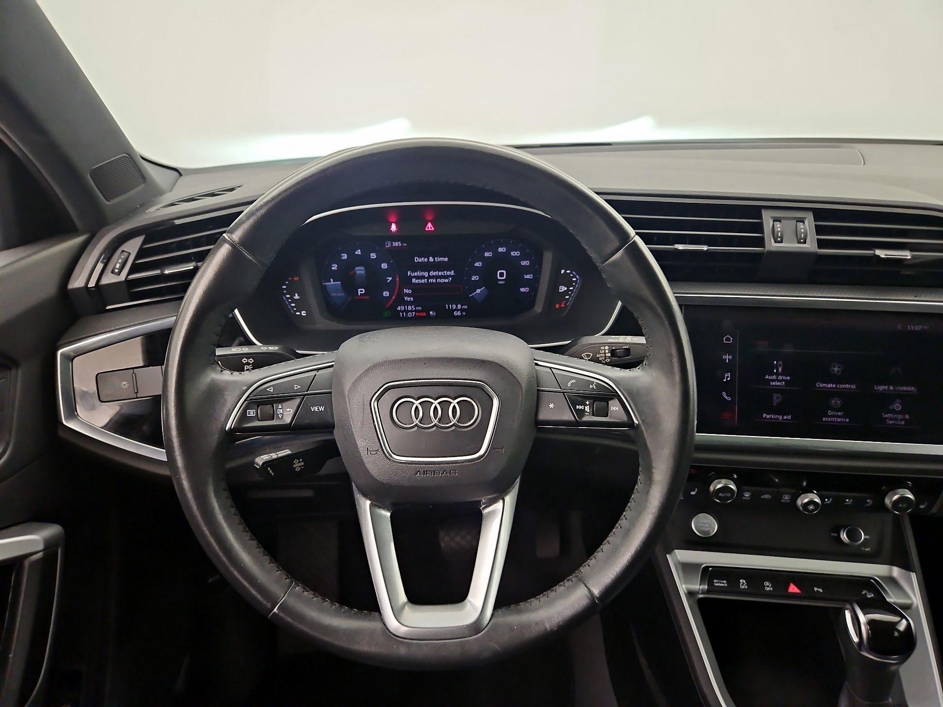 Thumbnail: 2020 Audi Q3 - 10