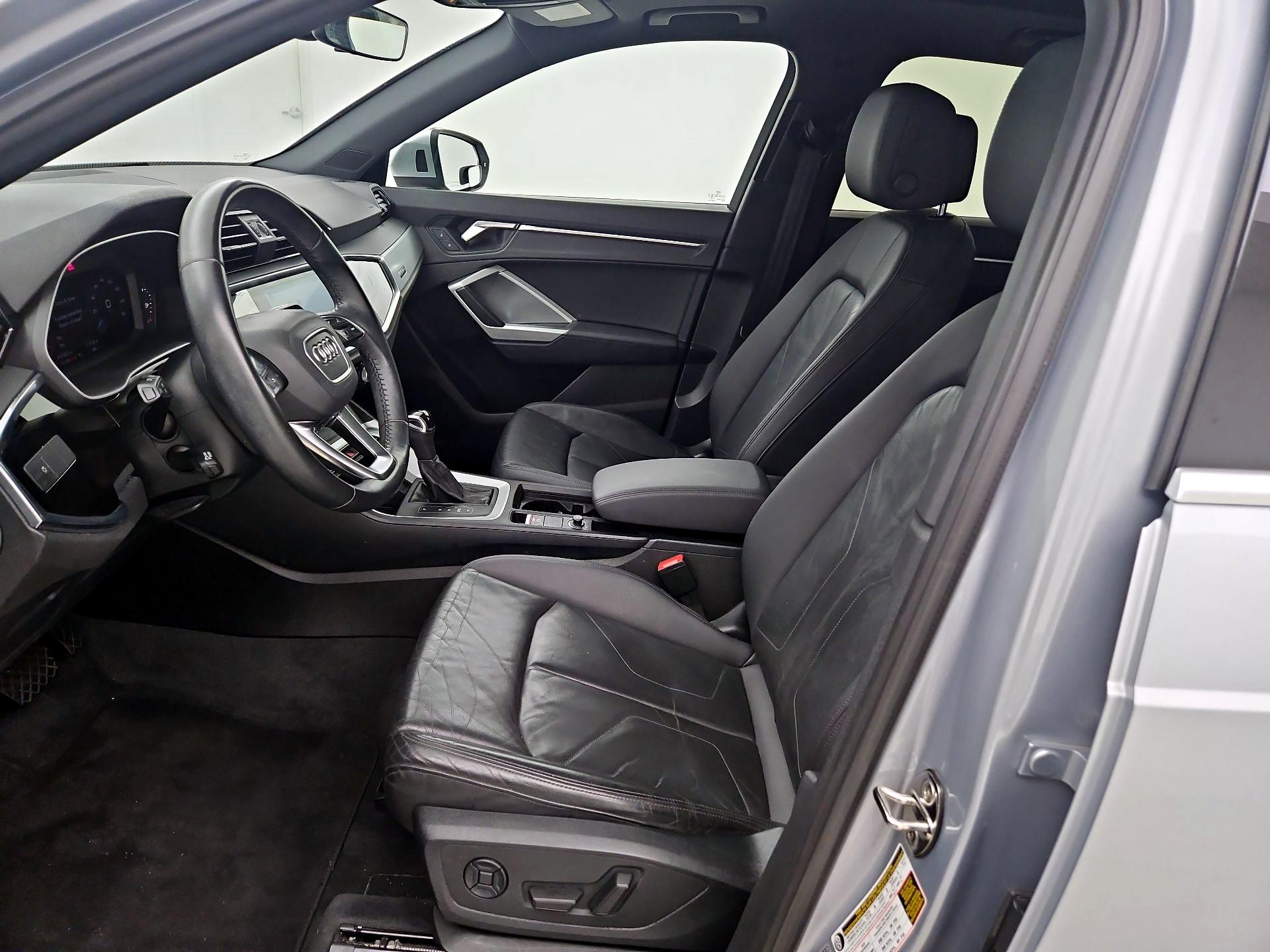 Thumbnail: 2020 Audi Q3 - 11