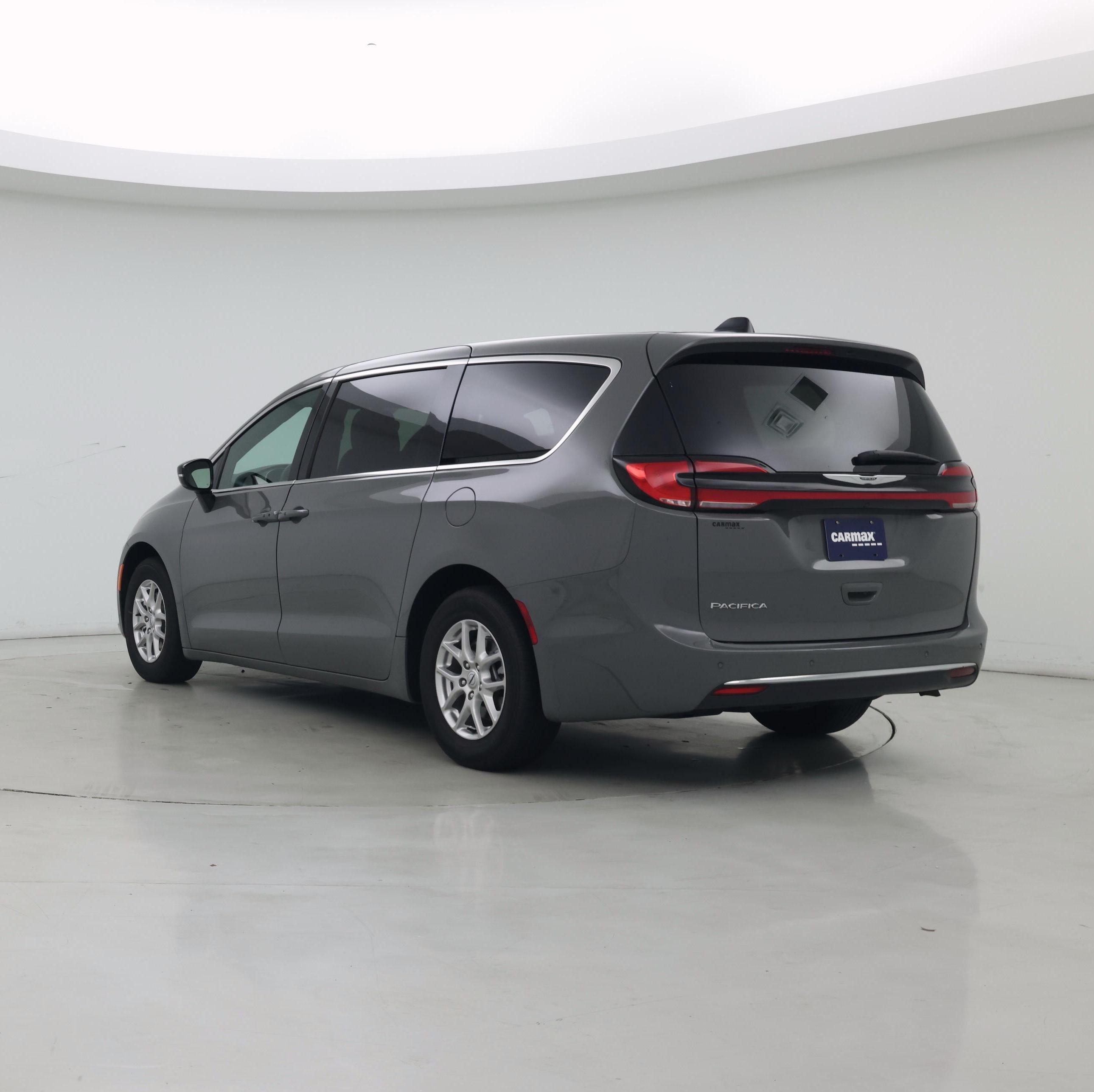 Thumbnail: 2025 Chrysler Pacifica - 2