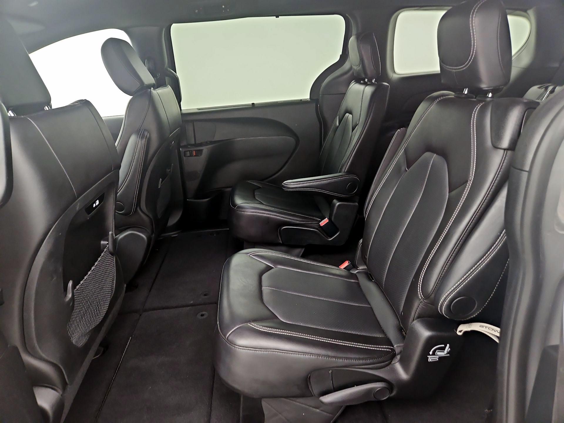 Thumbnail: 2025 Chrysler Pacifica - 19
